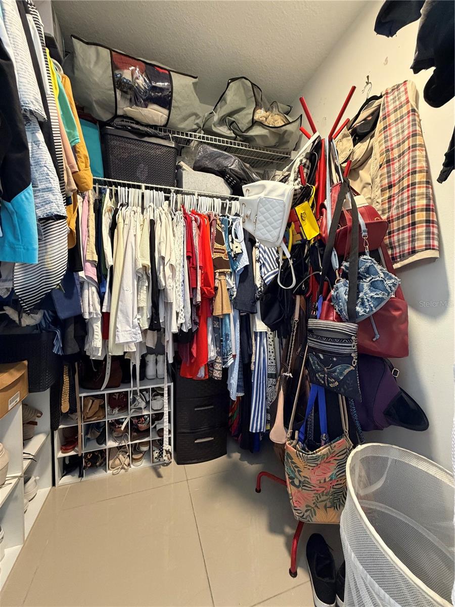 Image 28 of 44 For 36 Lakepointe Circle