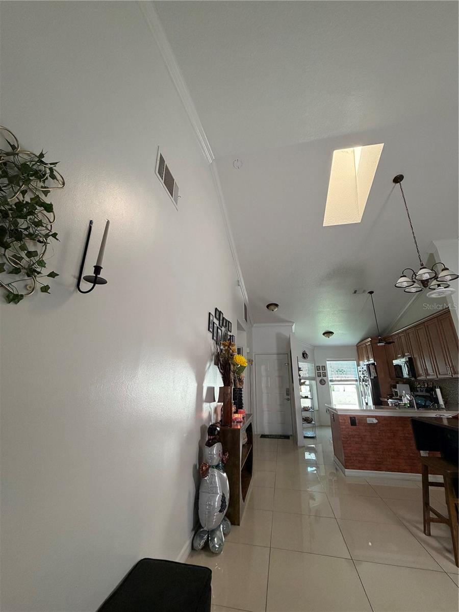 Image 29 of 44 For 36 Lakepointe Circle