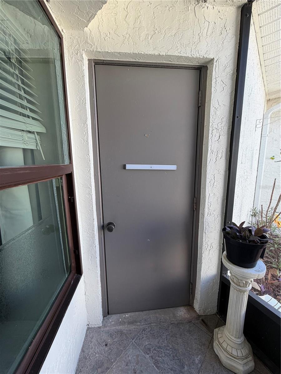 Image 30 of 44 For 36 Lakepointe Circle