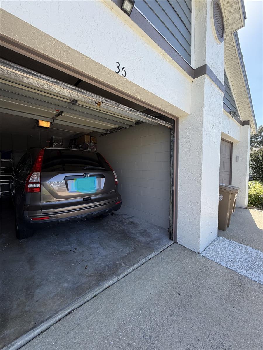 Image 34 of 44 For 36 Lakepointe Circle