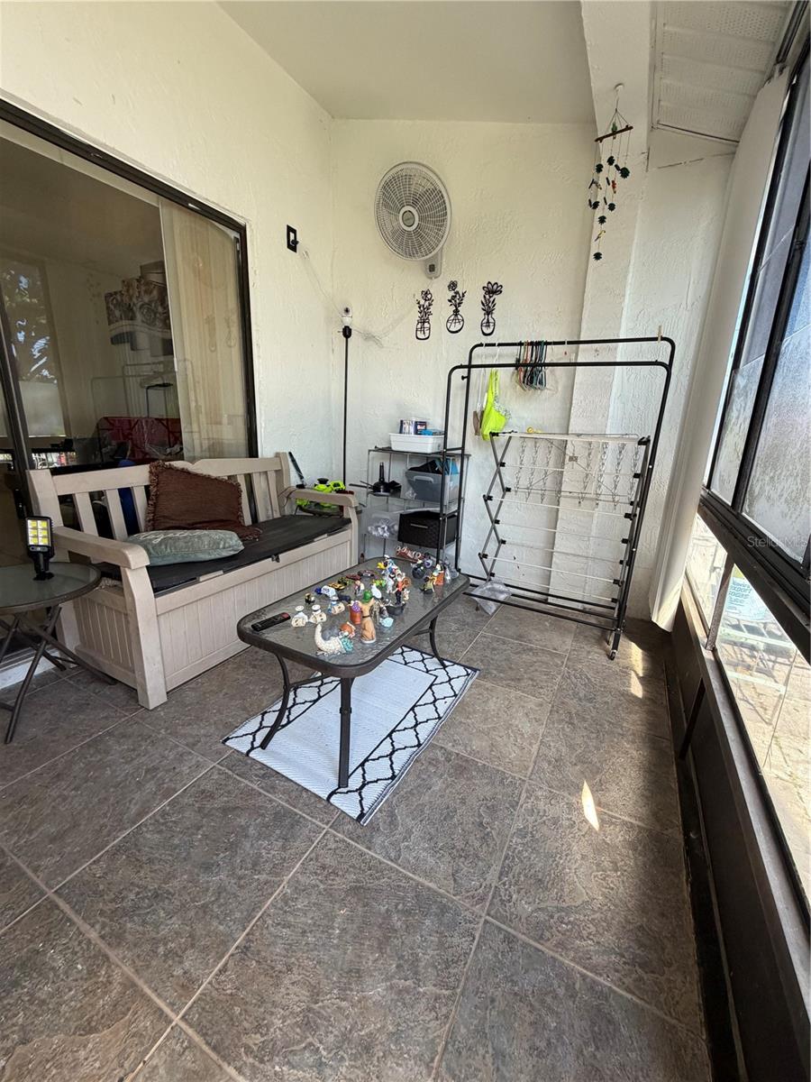 Image 39 of 44 For 36 Lakepointe Circle