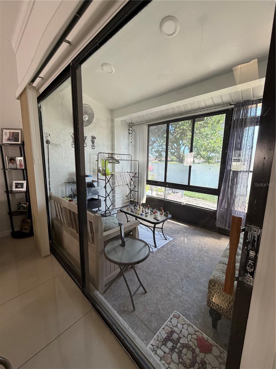 Image 40 of 44 For 36 Lakepointe Circle