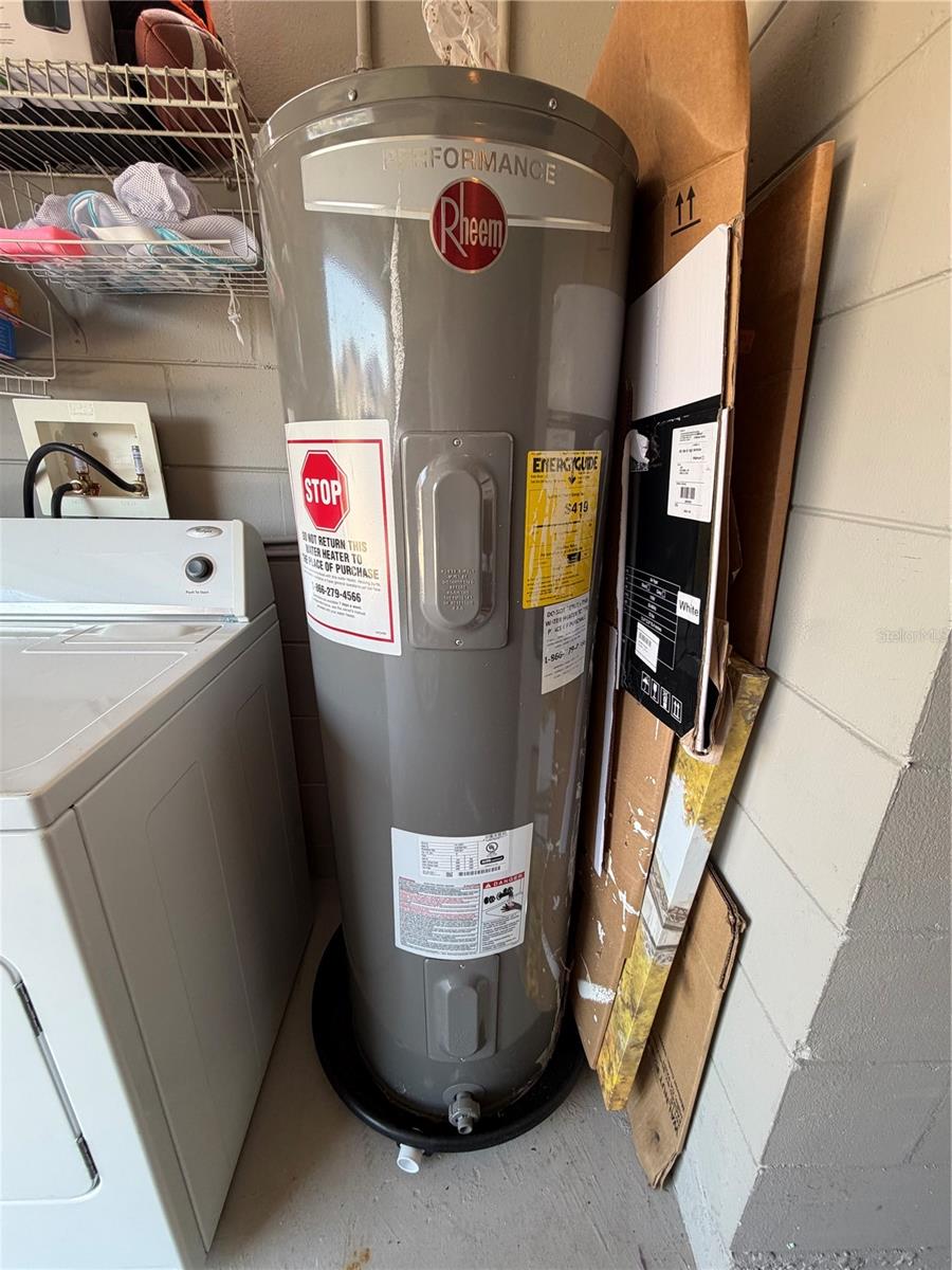 Image 41 of 44 For 36 Lakepointe Circle