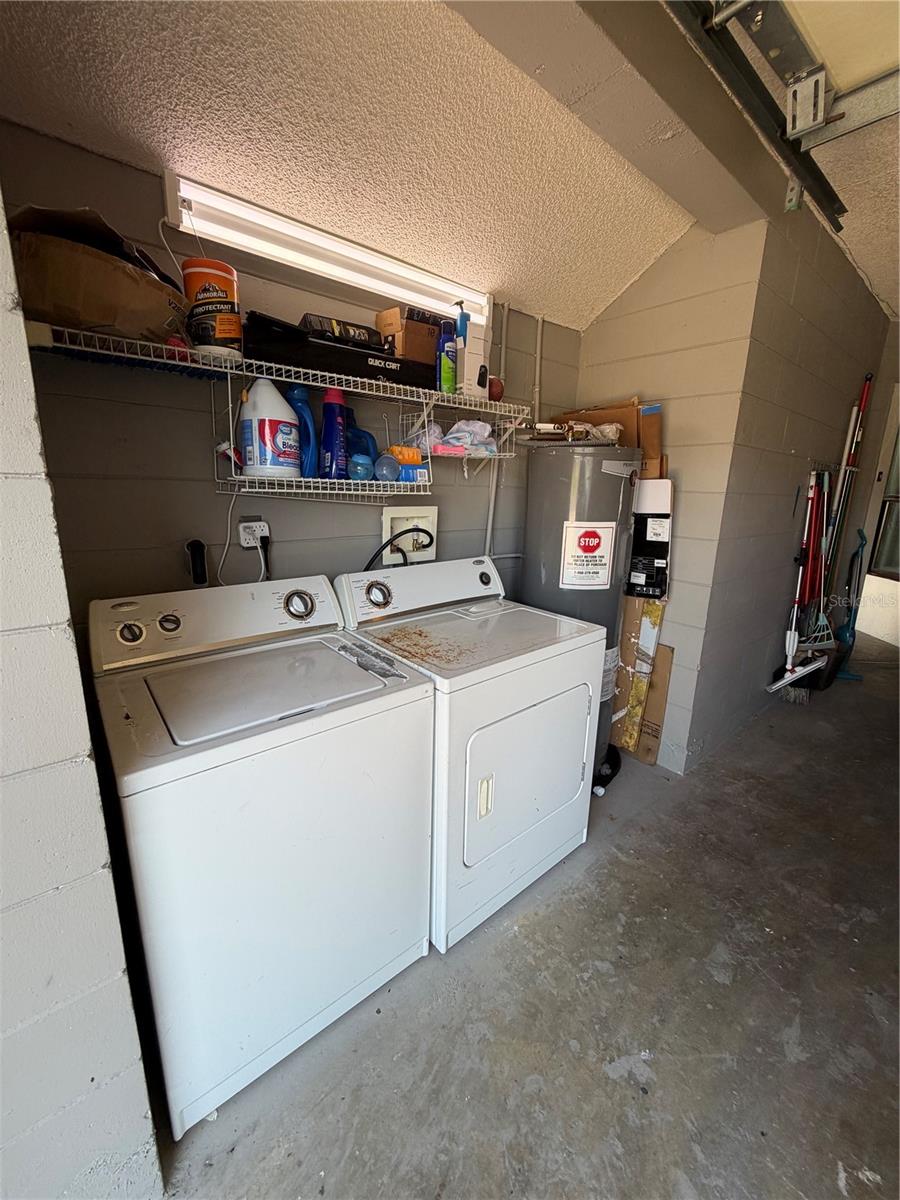 Image 42 of 44 For 36 Lakepointe Circle