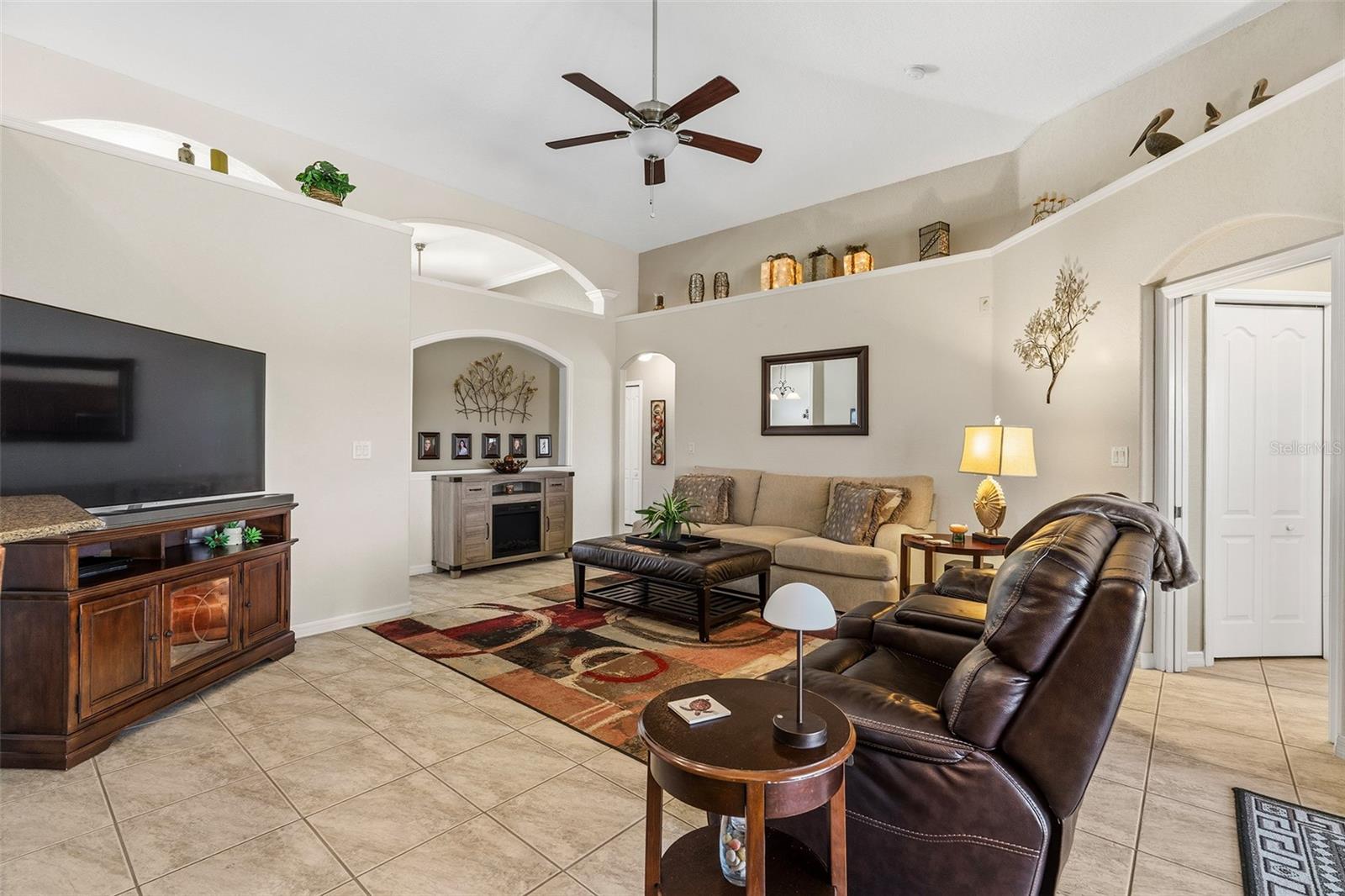 Image 16 of 64 For 3011 Diamond Lane