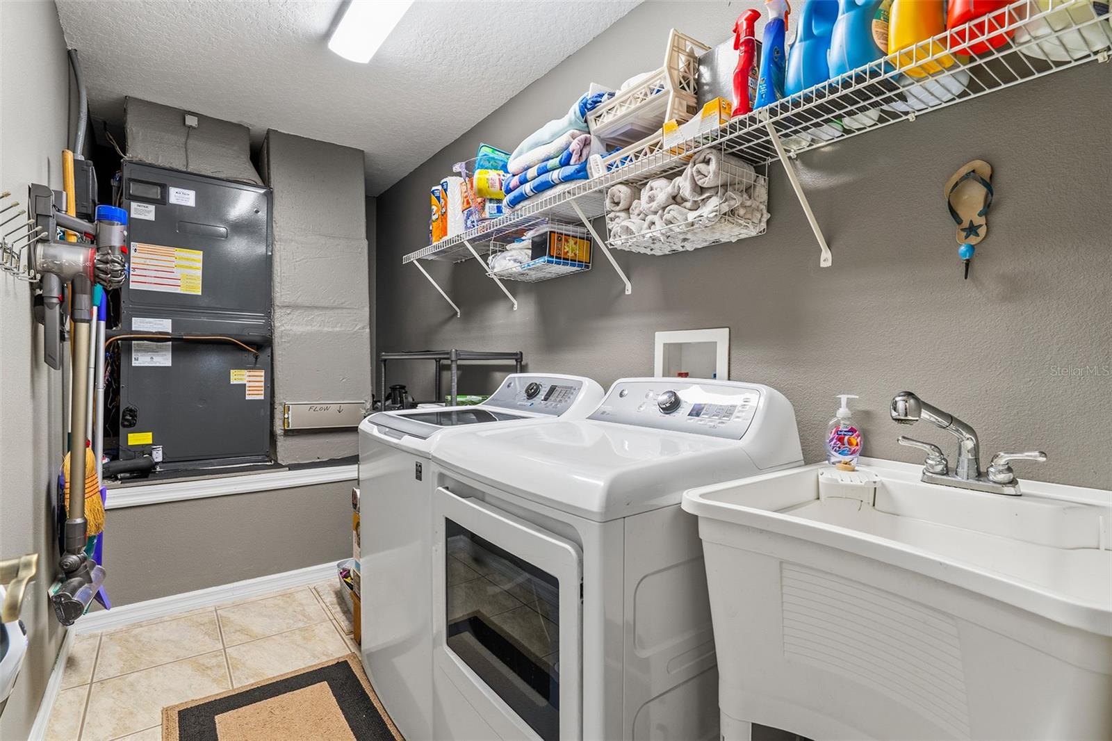 Image 40 of 64 For 3011 Diamond Lane