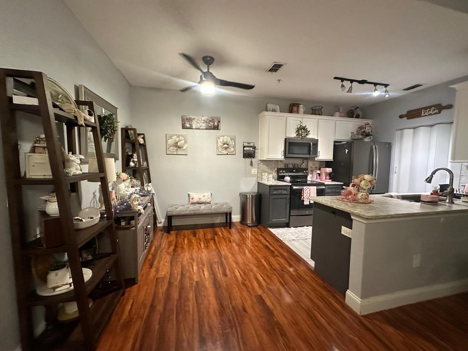 Image 2 of 17 For 875 Grand Regency Point 203