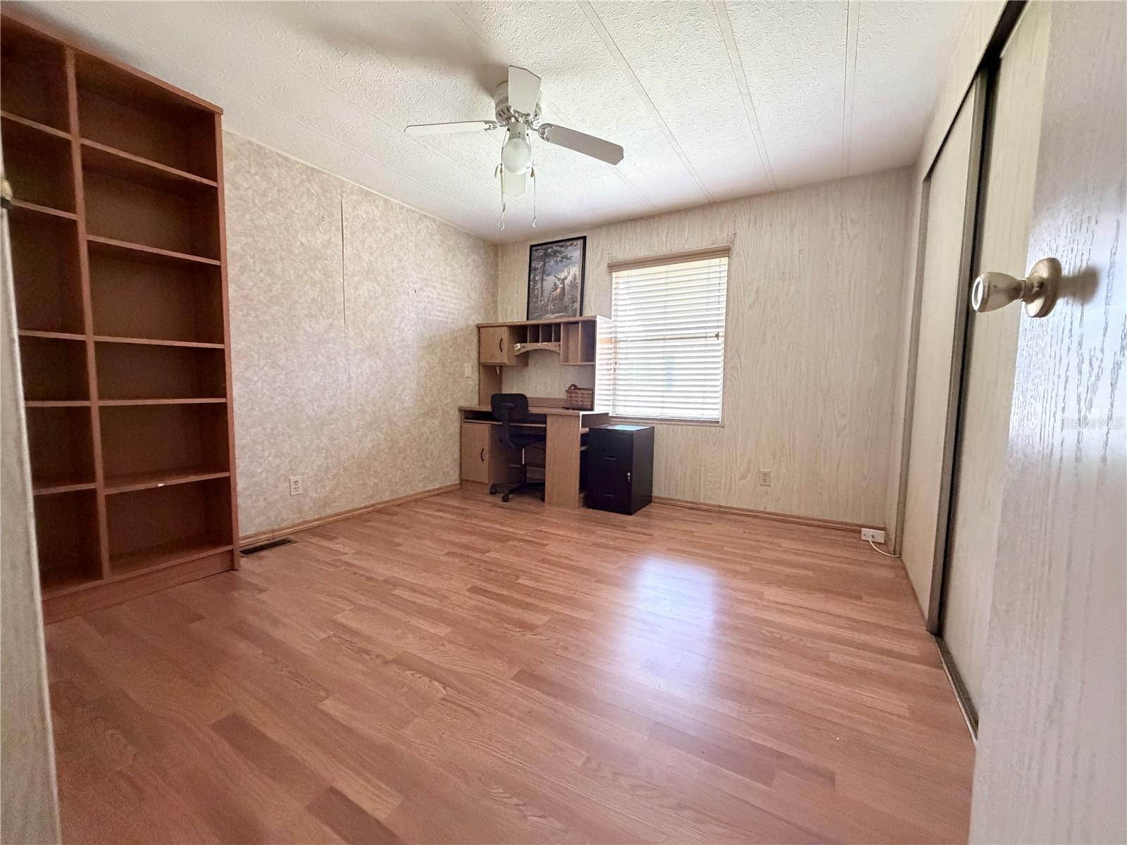 Image 10 of 17 For 1610 Reynolds Road 11