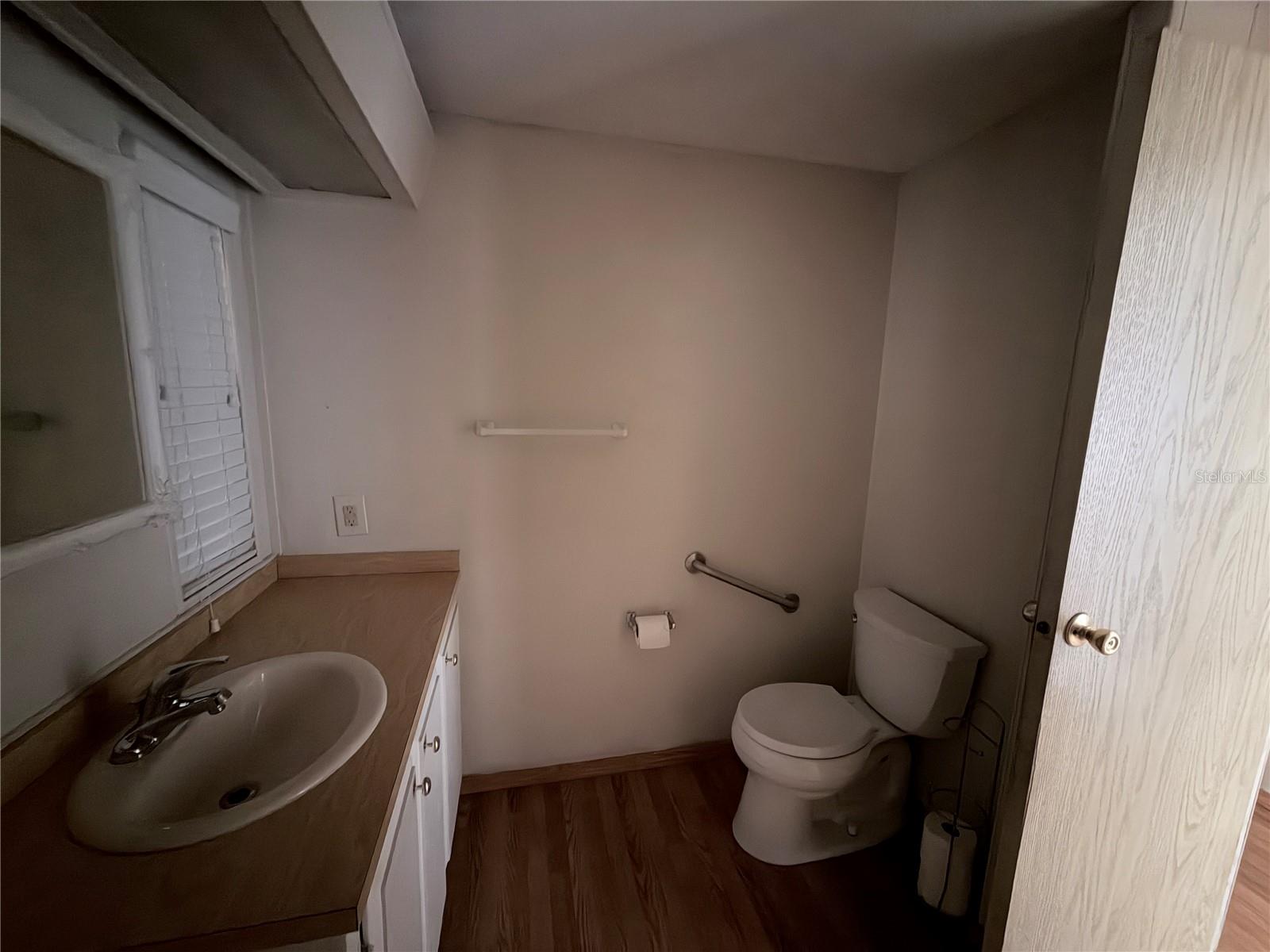 Image 11 of 17 For 1610 Reynolds Road 11