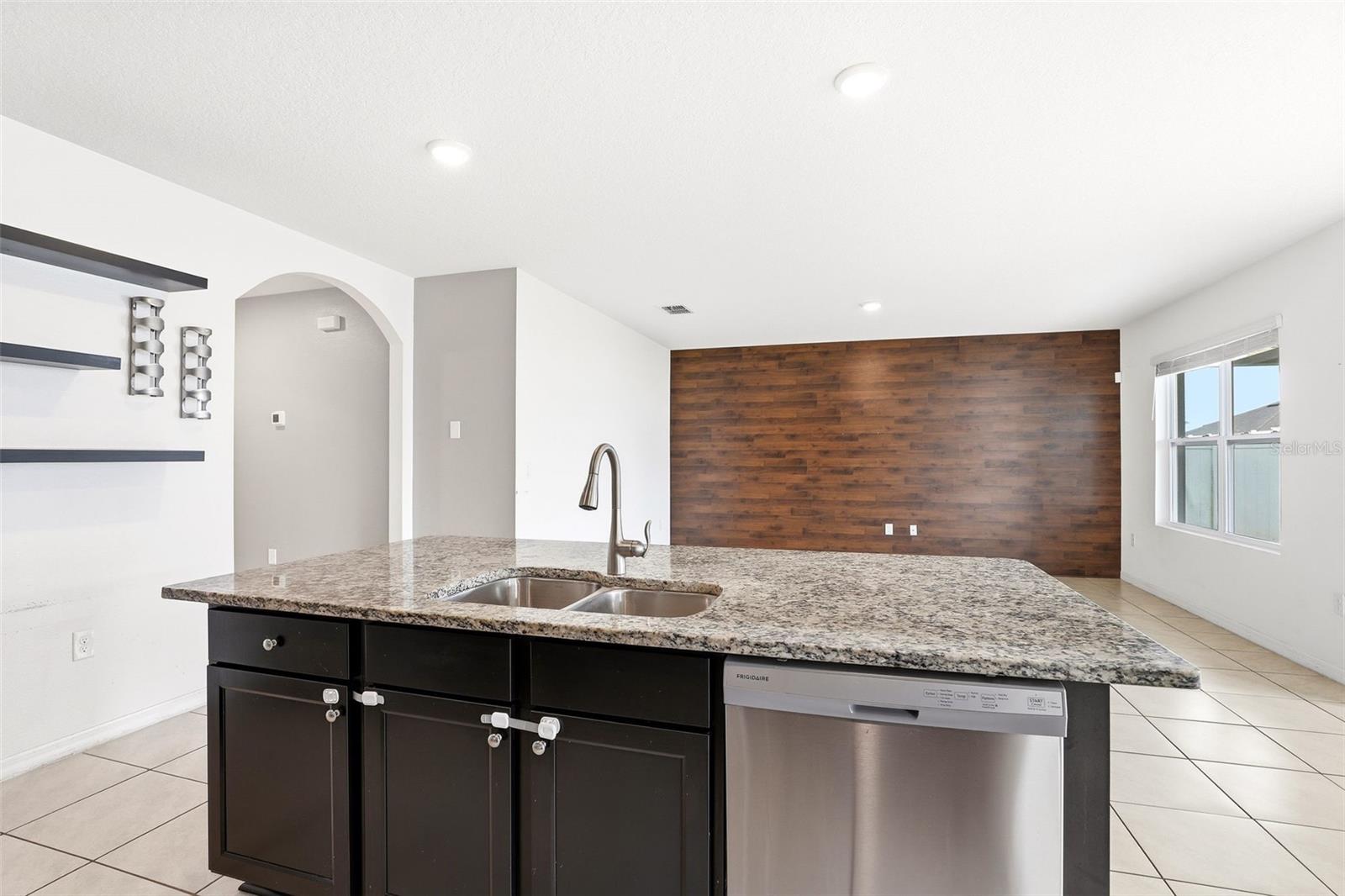 Image 15 of 32 For 5636 Westerly Breeze Place