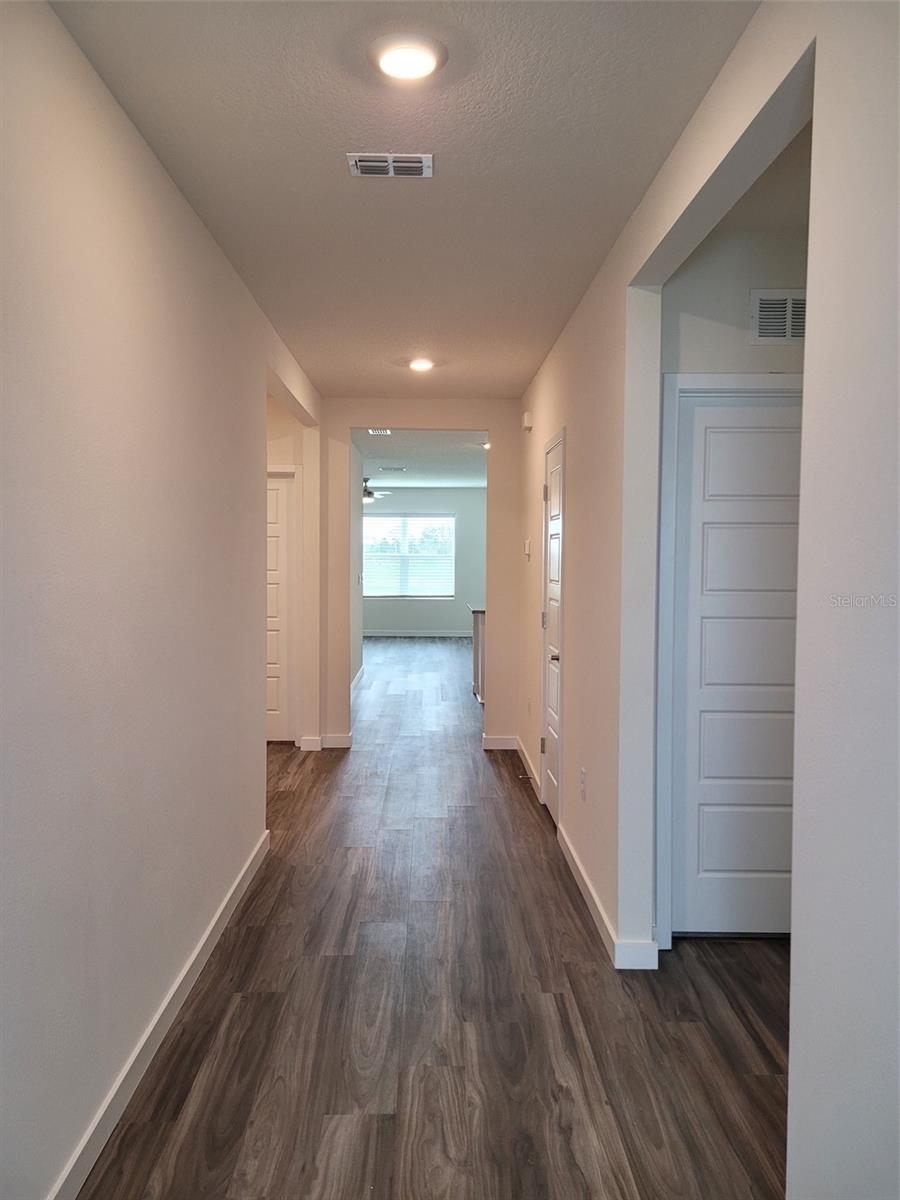 Image 10 of 21 For 399 Tanis Avenue