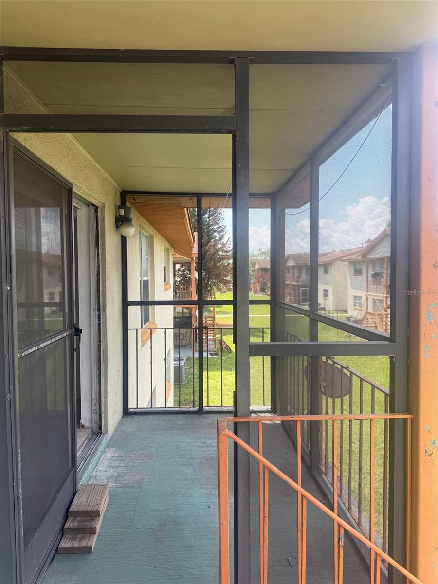 Image 17 of 18 For 1807 Michigan Avenue D