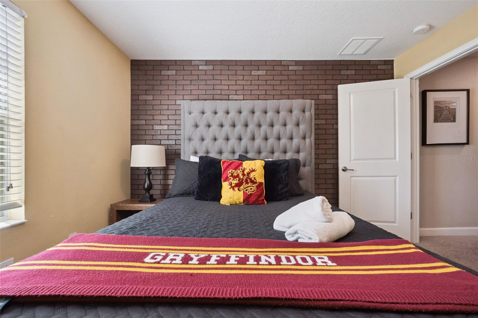 Image 17 of 59 For 1610 Moon Valley Drive