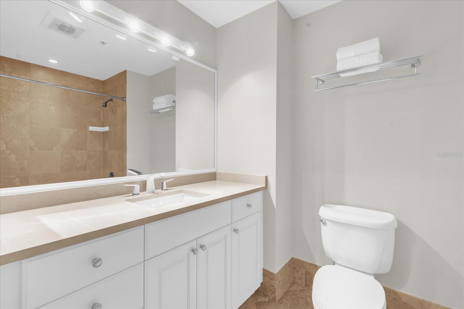 Image 21 of 33 For 606 Riviera Dunes Way  207