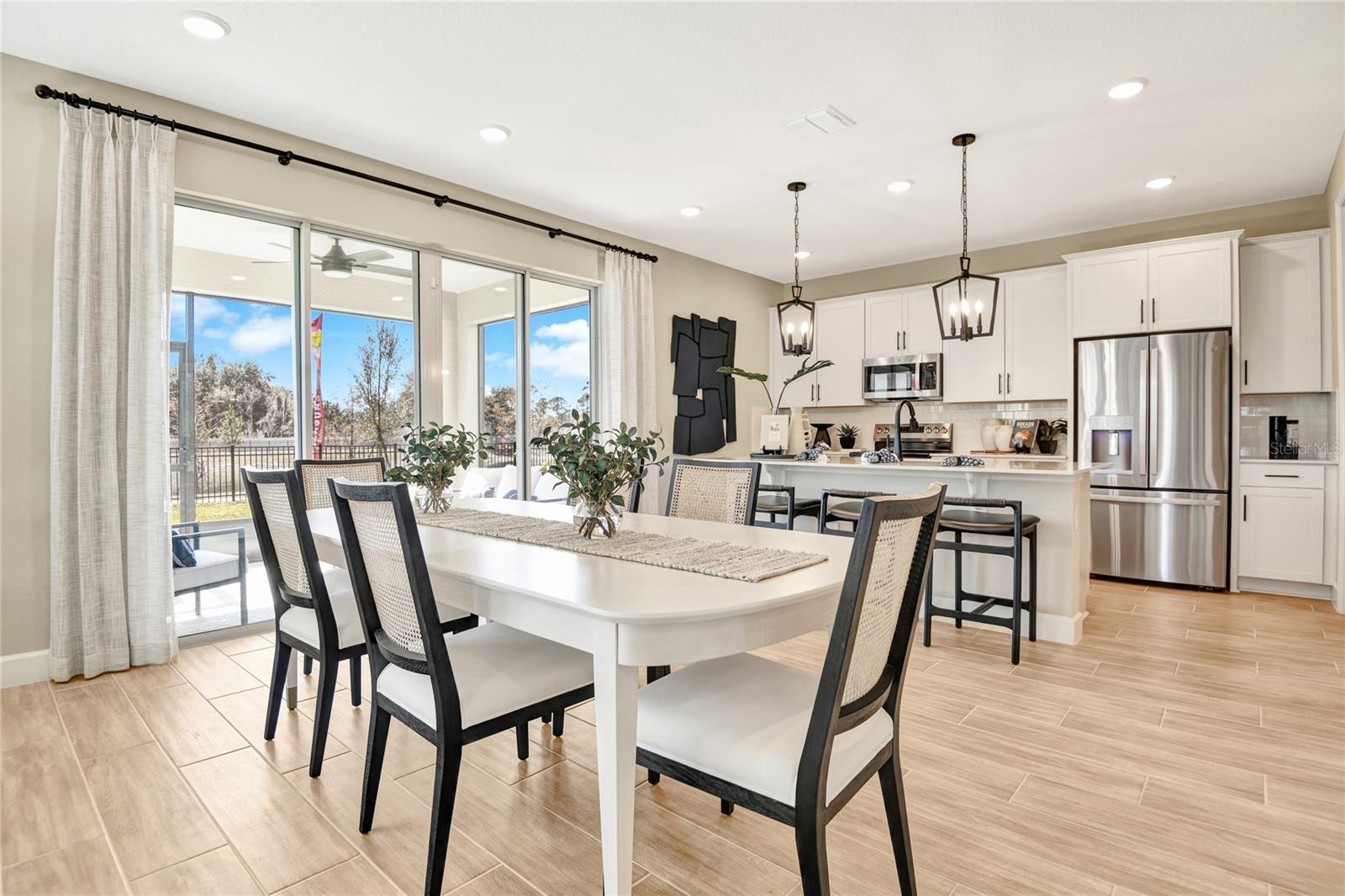 Image 5 of 24 For 6085 River Farm Avenue