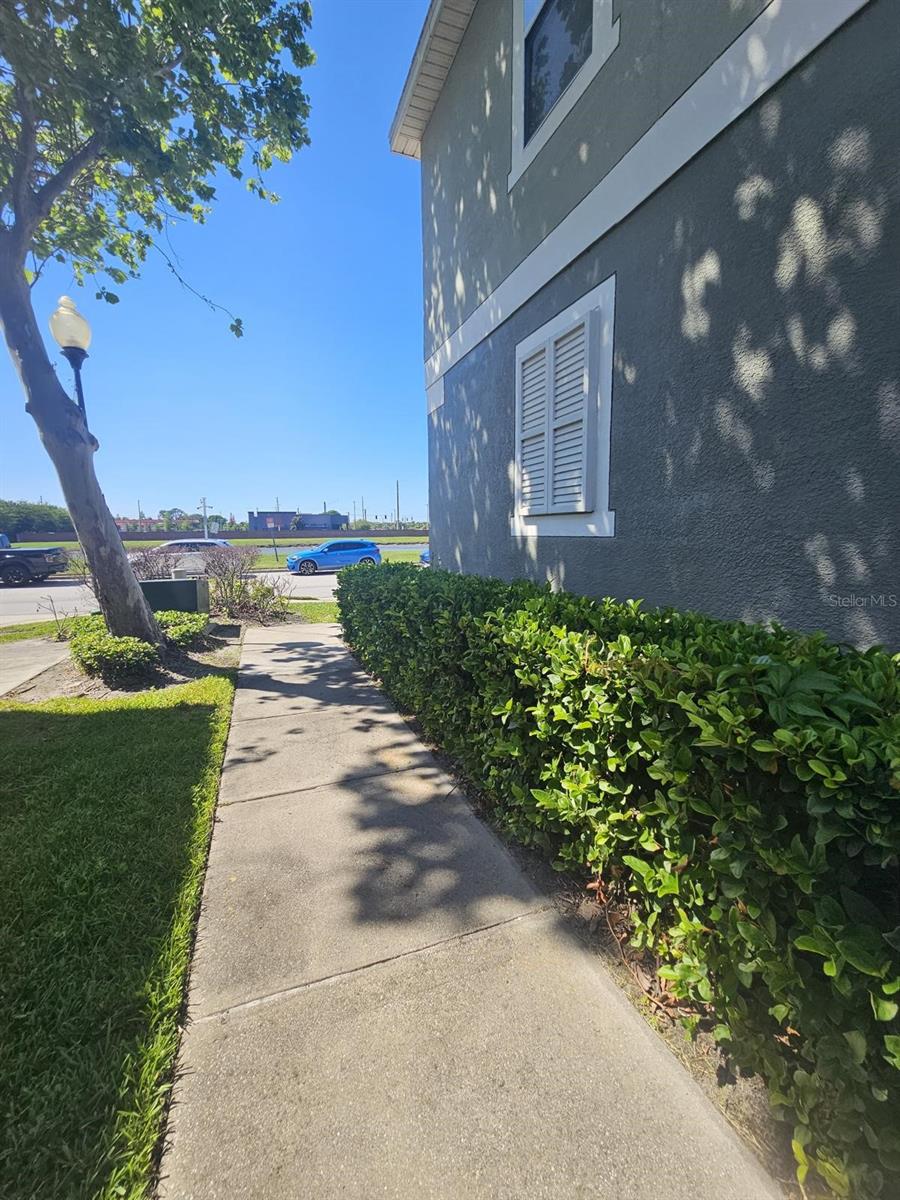 Image 5 of 26 For 1917 Estancia Circle