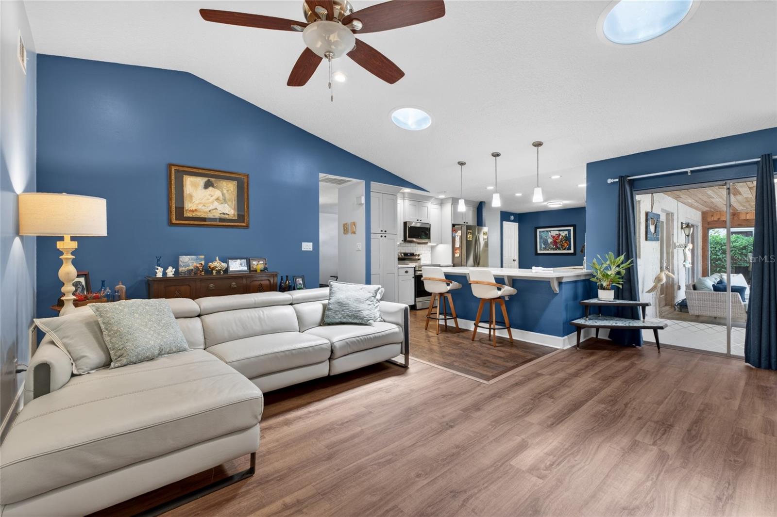 Image 14 of 40 For 111 Essex Drive