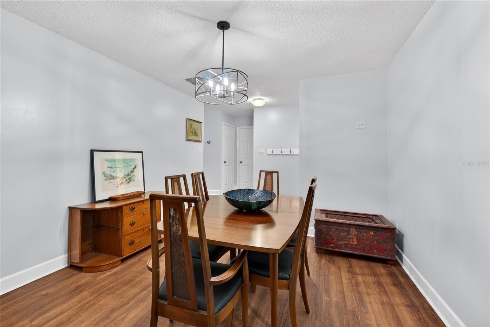 Image 16 of 40 For 111 Essex Drive