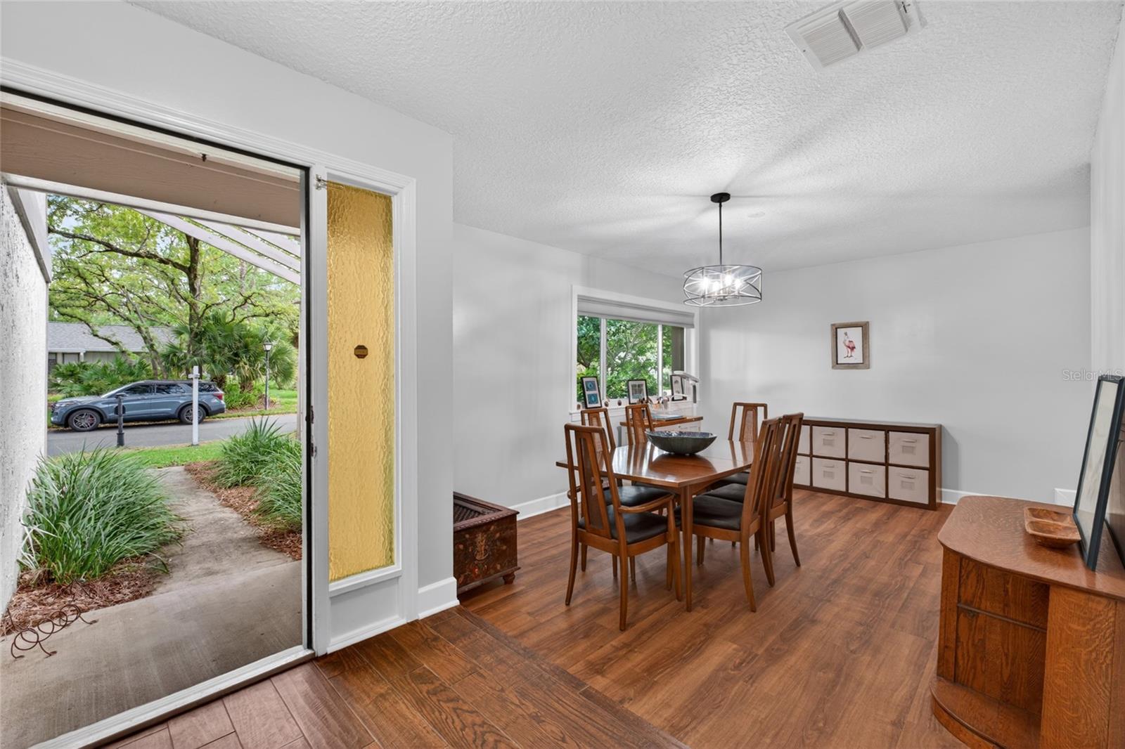 Image 18 of 40 For 111 Essex Drive