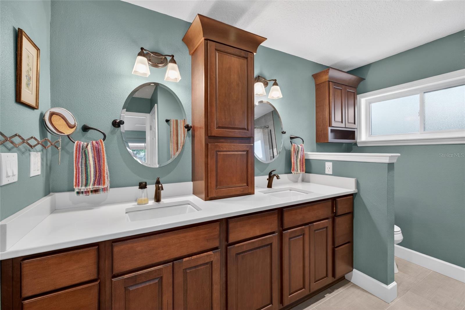 Image 23 of 40 For 111 Essex Drive