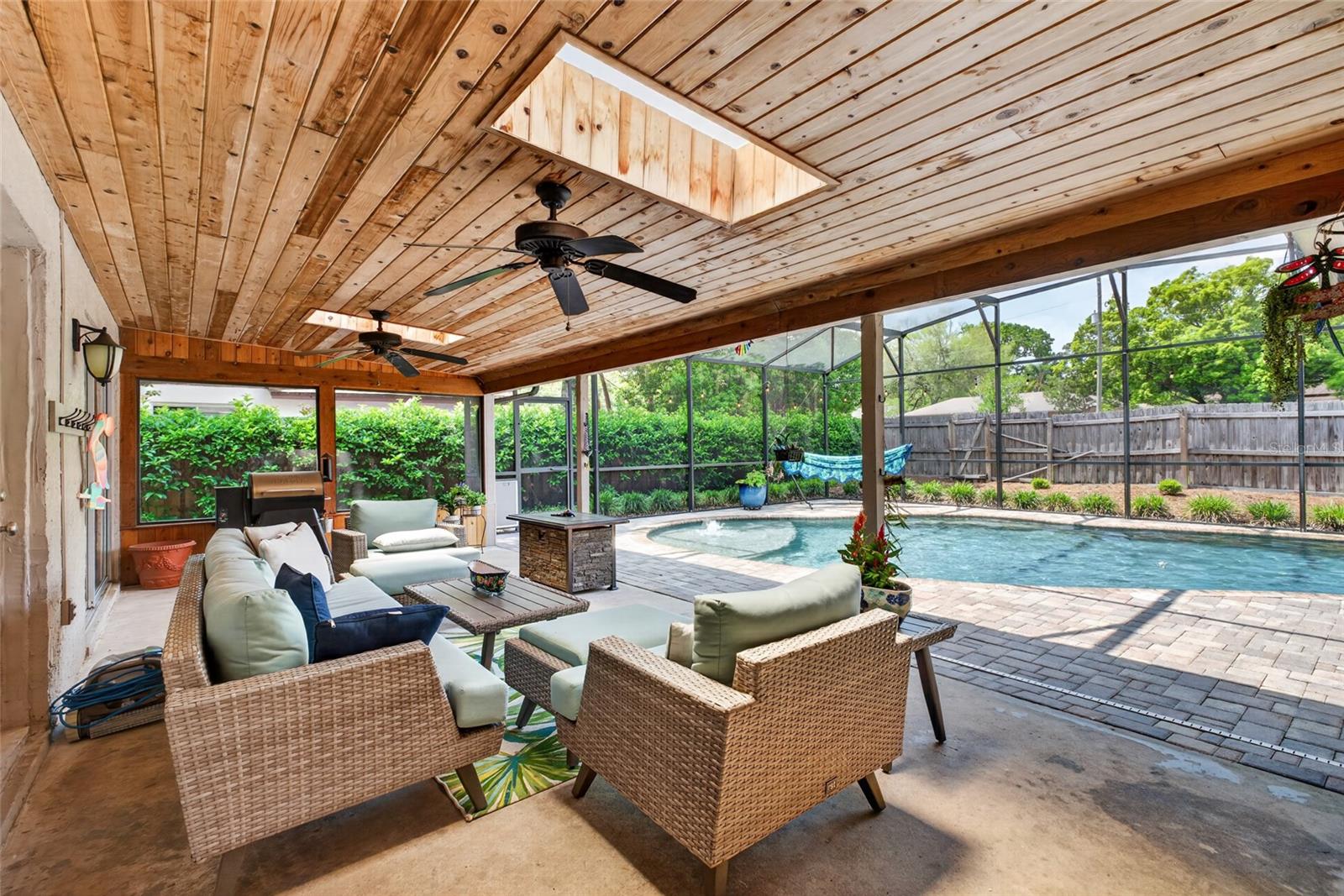 Image 32 of 40 For 111 Essex Drive