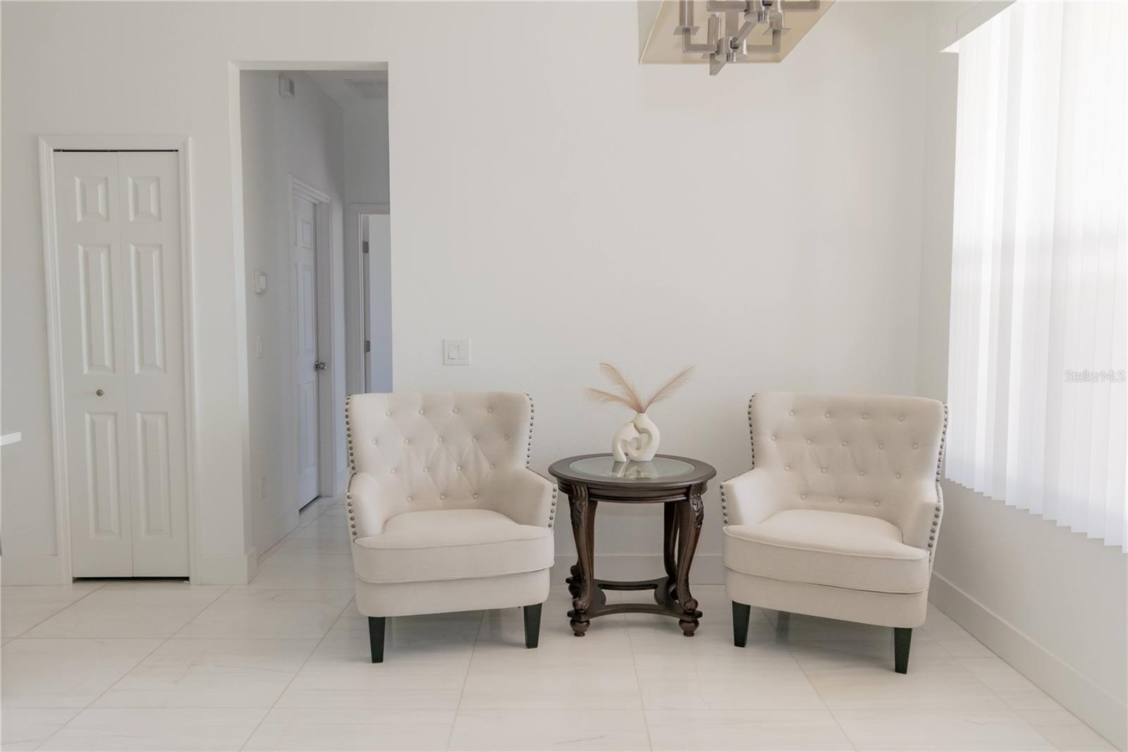 Image 13 of 49 For 6609 Lake Pembroke Place