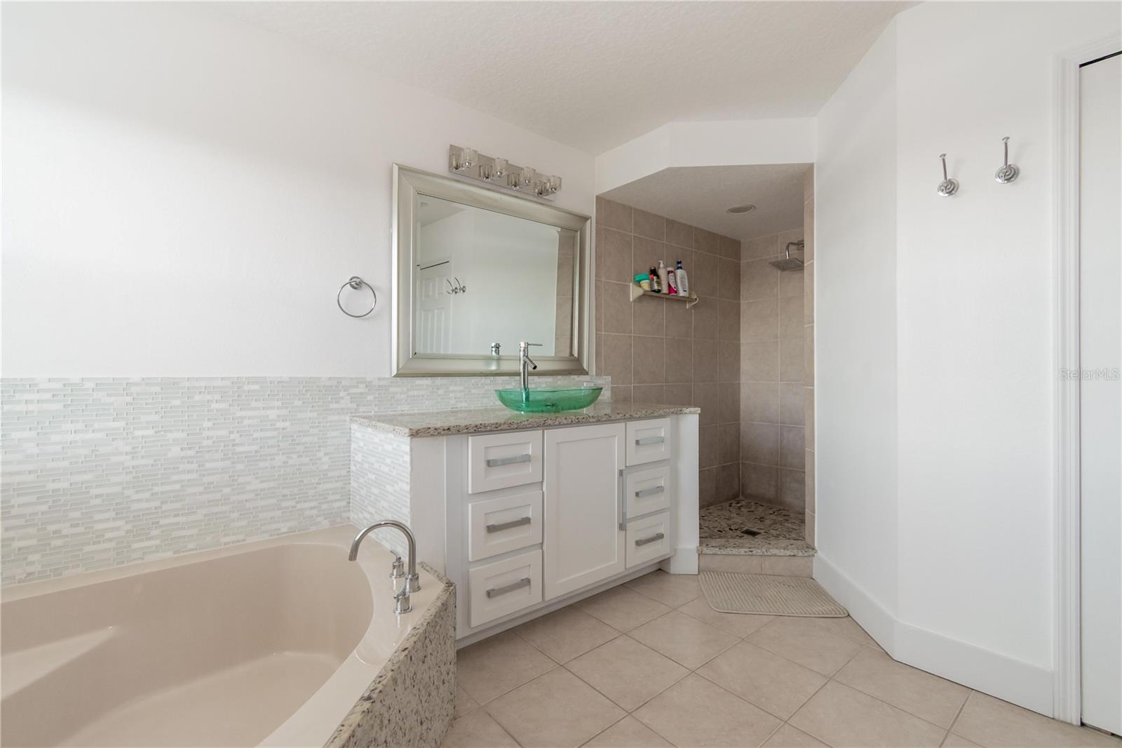 Image 18 of 49 For 6609 Lake Pembroke Place