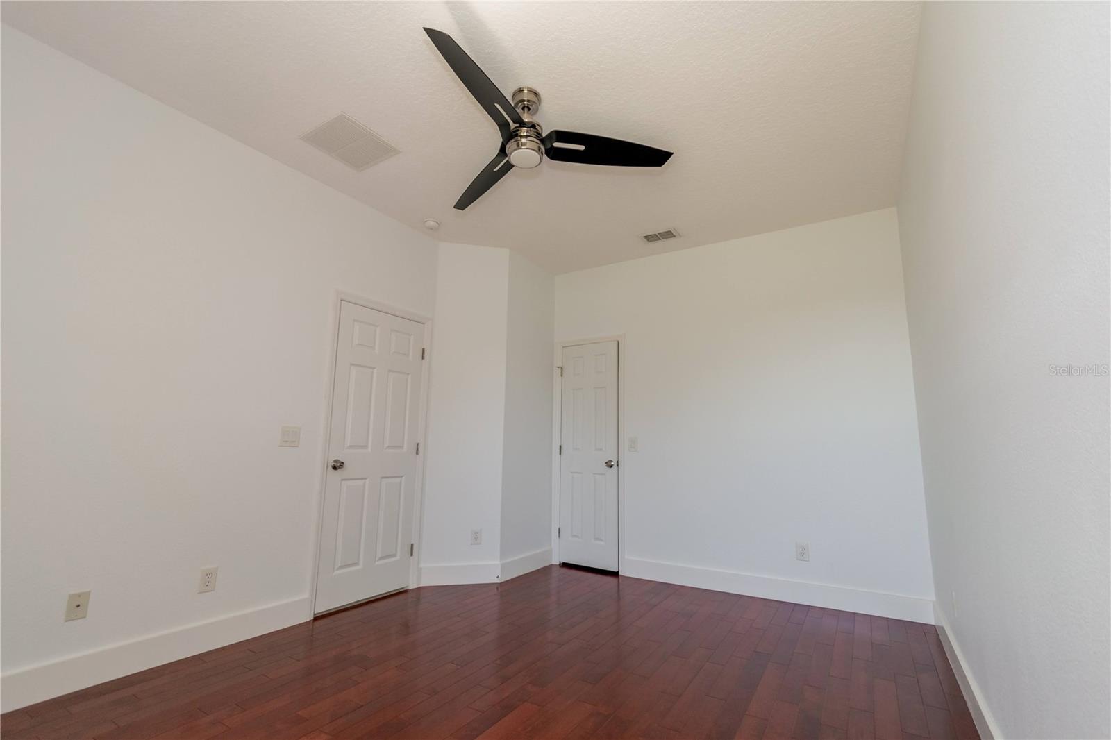 Image 31 of 49 For 6609 Lake Pembroke Place