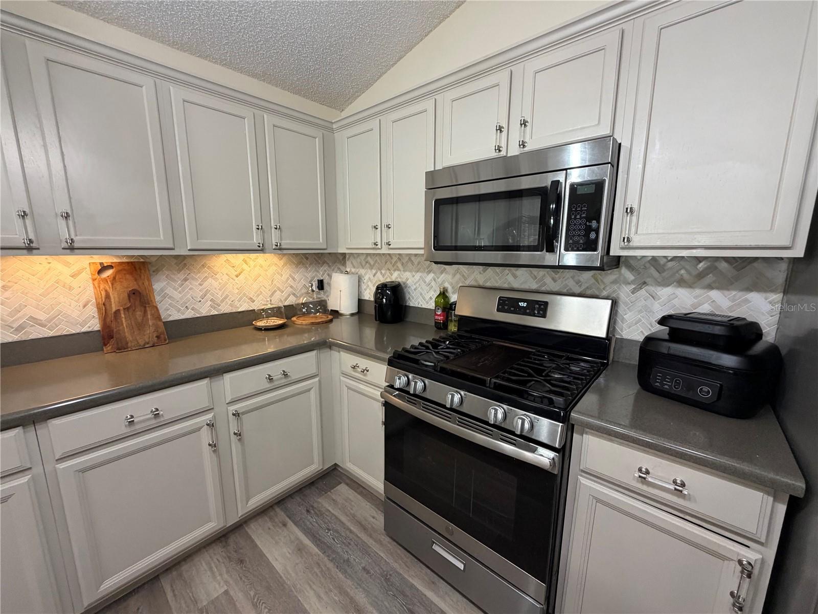 Image 16 of 66 For 723 Lady Diana Drive