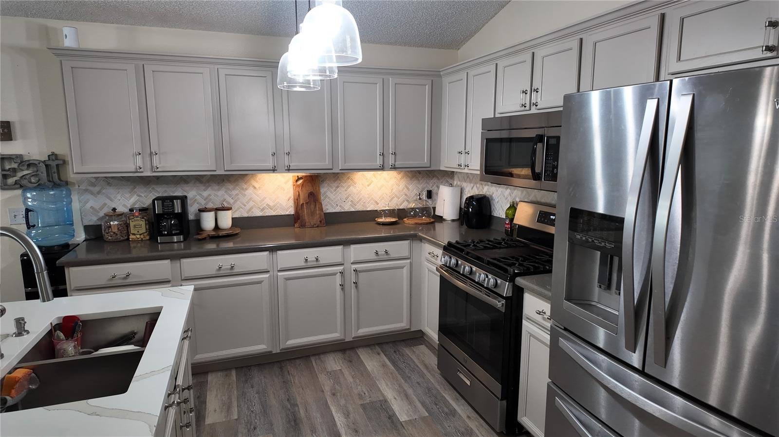 Image 52 of 66 For 723 Lady Diana Drive