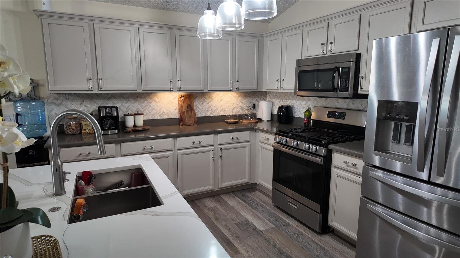 Image 53 of 66 For 723 Lady Diana Drive