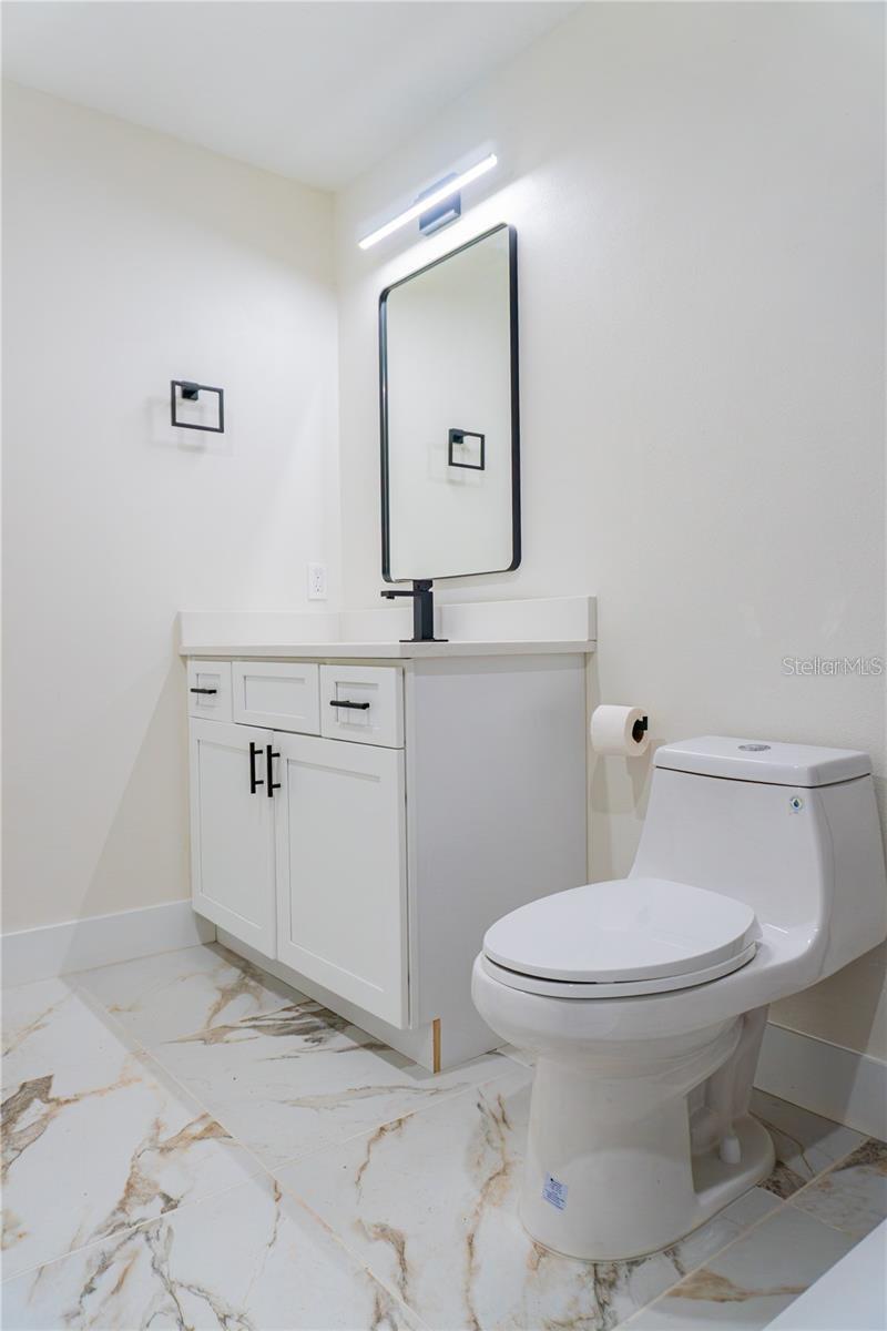 Image 22 of 65 For 5320 2nd Lane