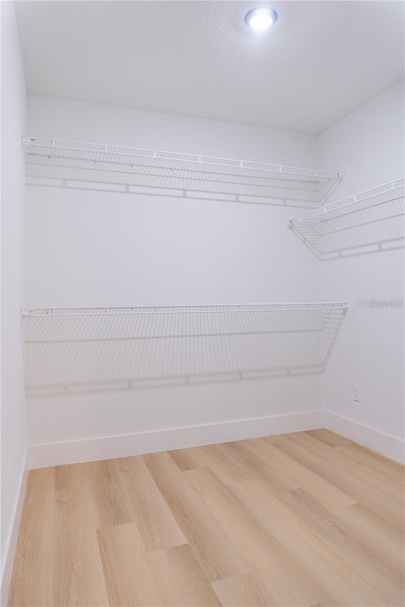 Image 31 of 65 For 5320 2nd Lane