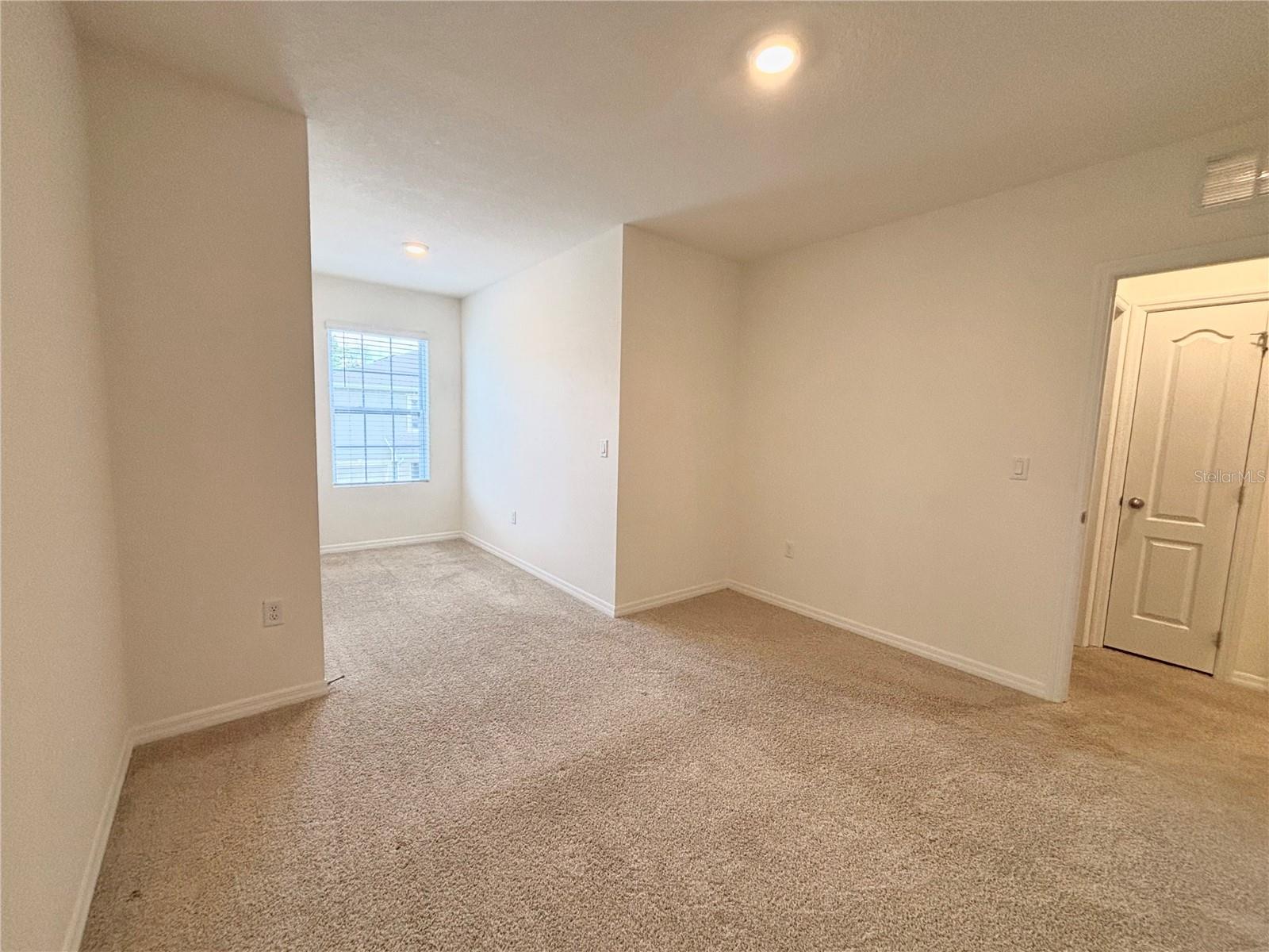 Image 12 of 17 For 401 Feltrim Reserve Boulevard