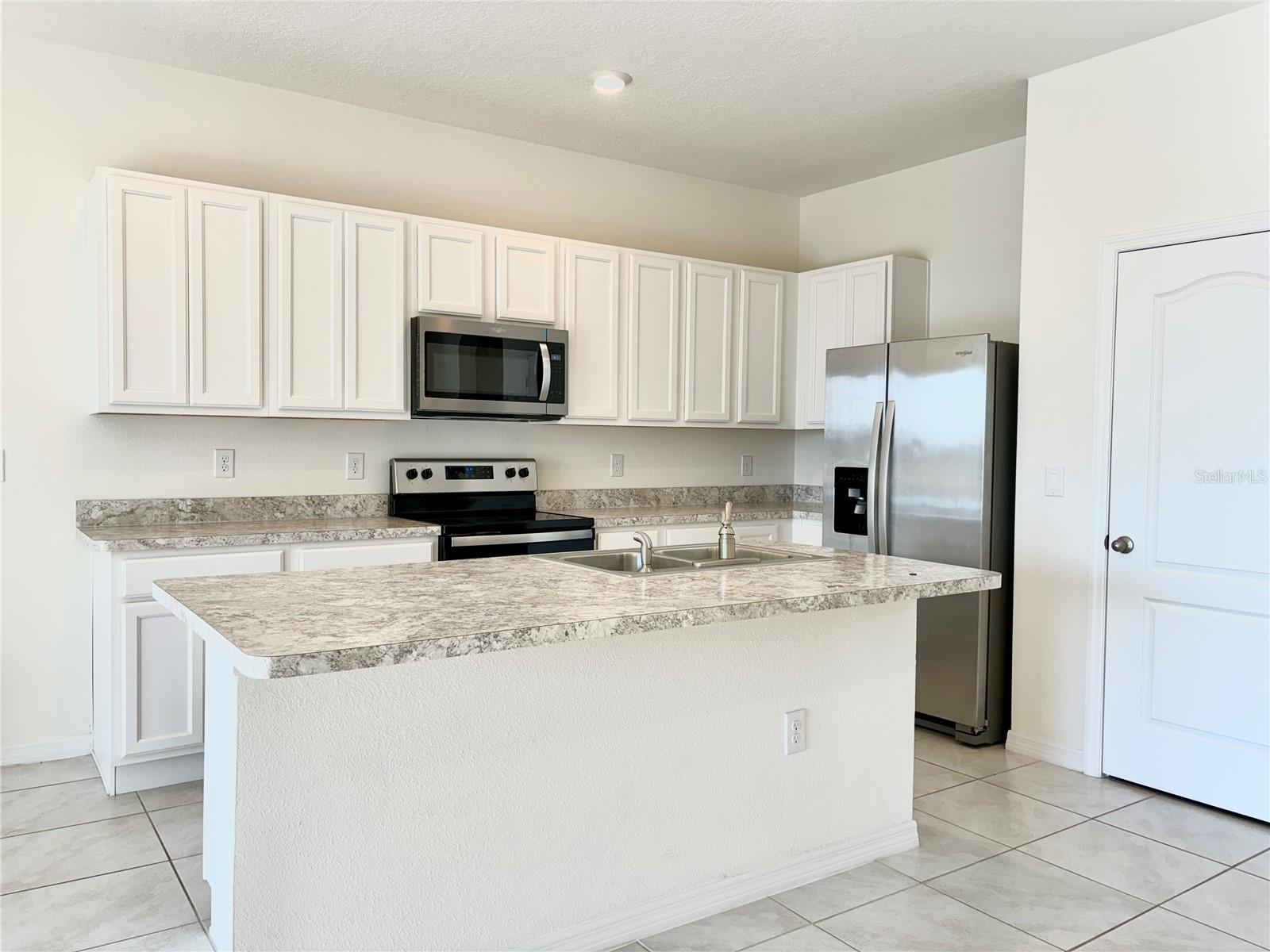 Image 3 of 17 For 401 Feltrim Reserve Boulevard