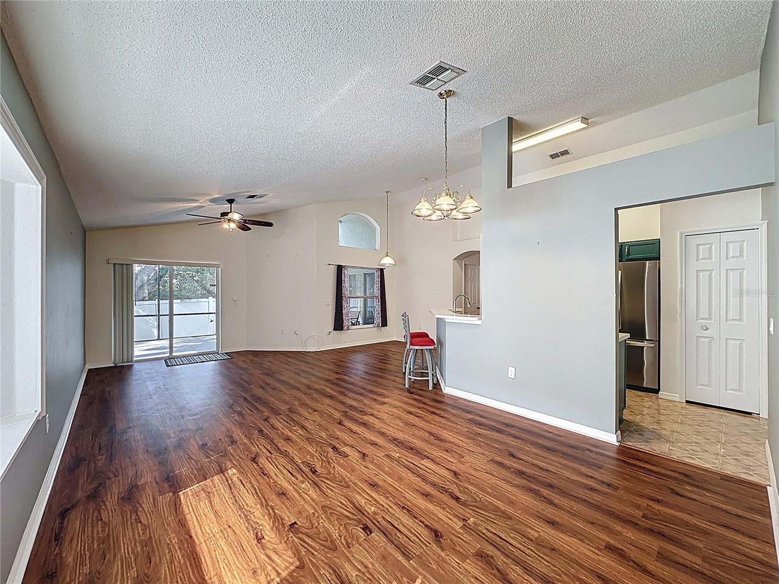 Image 4 of 74 For 2349 Paulette Drive