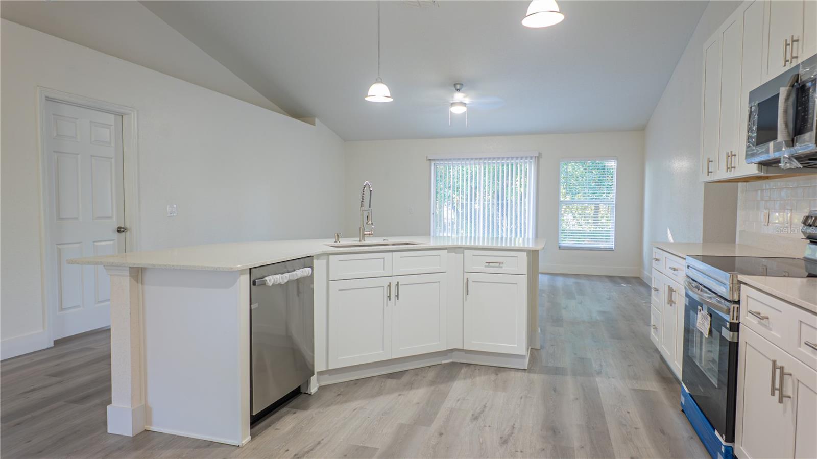 Image 14 of 62 For 4395 33rd Avenue