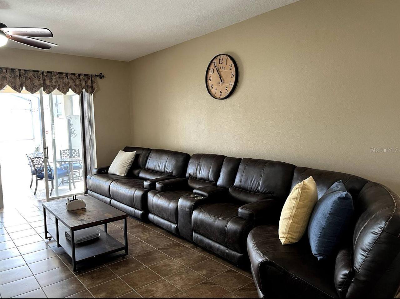 Image 3 of 13 For 15727 Markham Drive