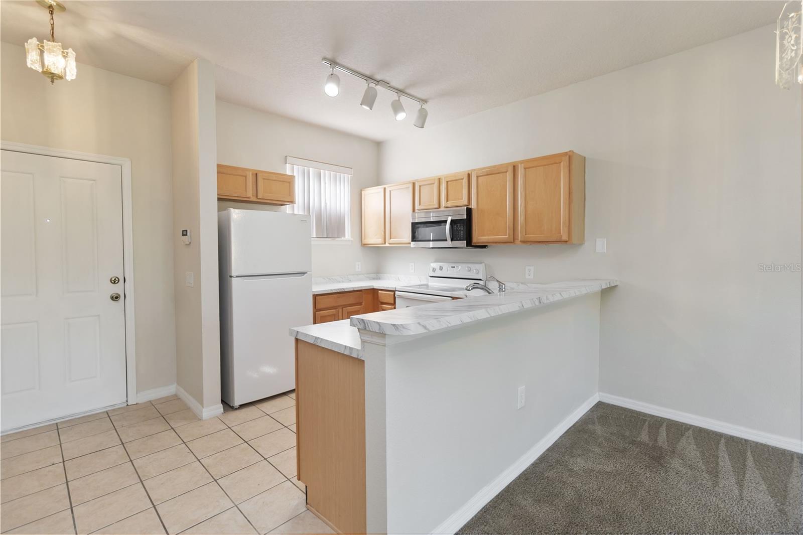 Image 10 of 30 For 214 Monroe Circle