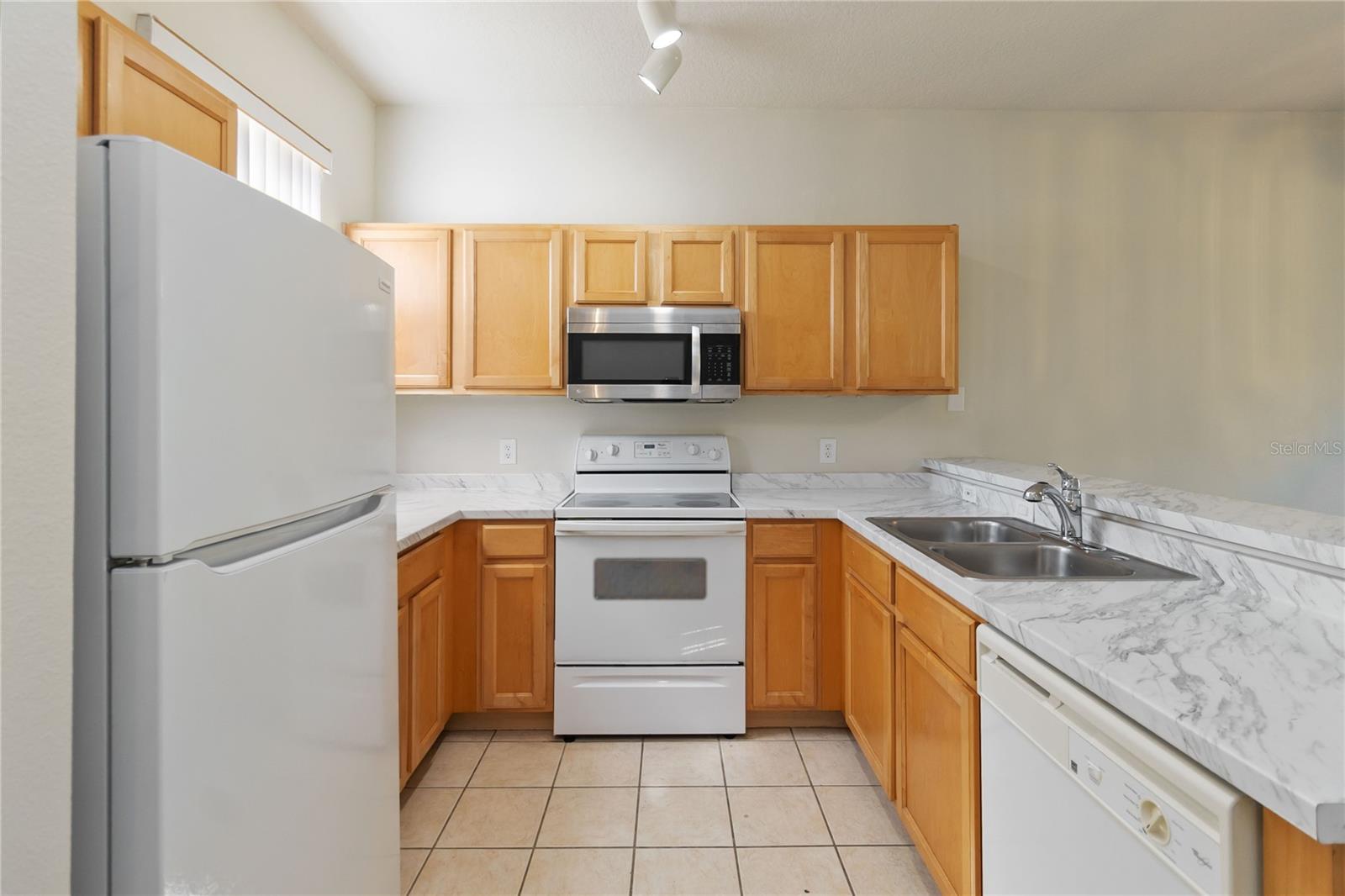 Image 11 of 30 For 214 Monroe Circle