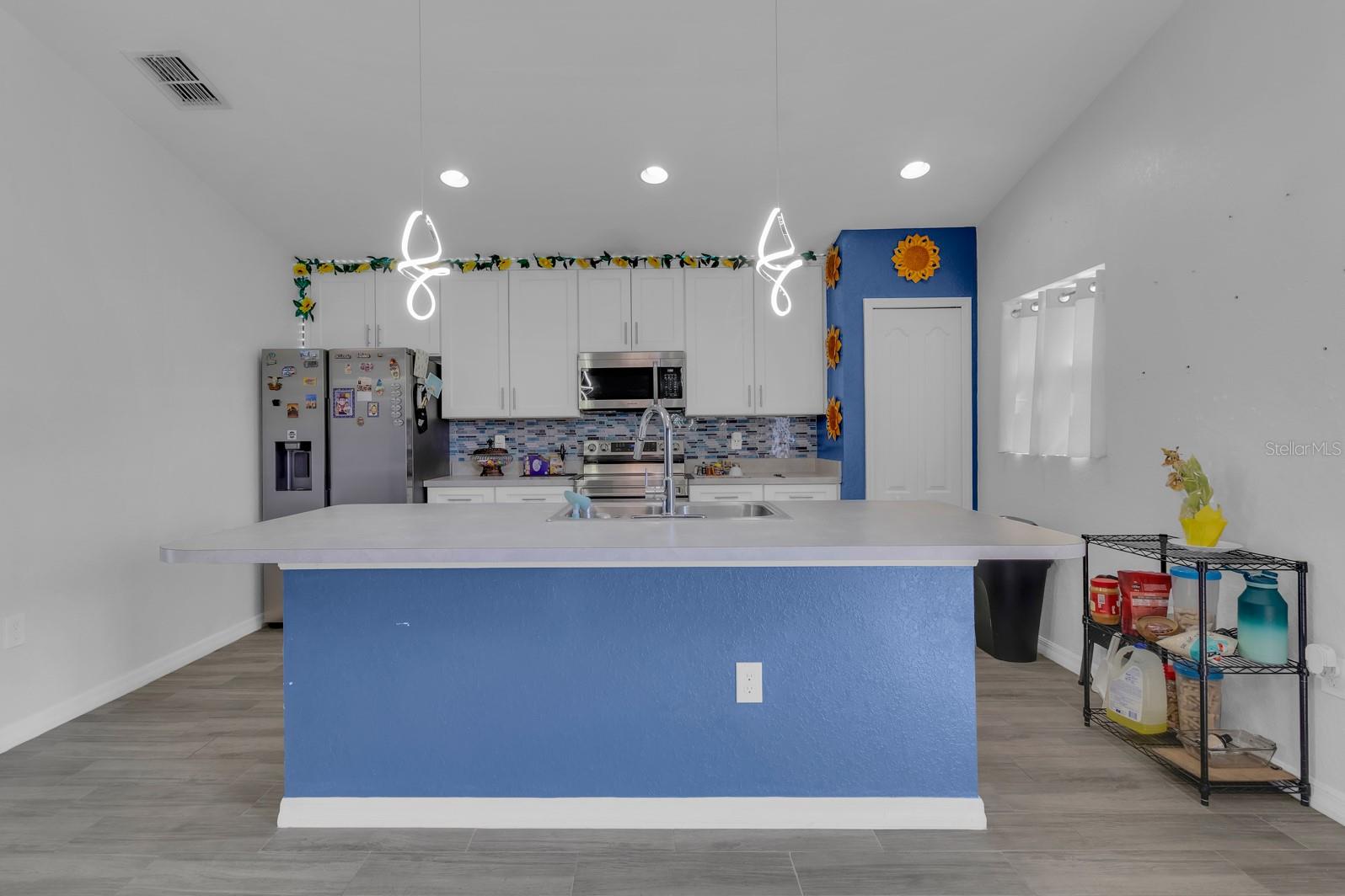Image 11 of 31 For 205 Arbuthnot Street