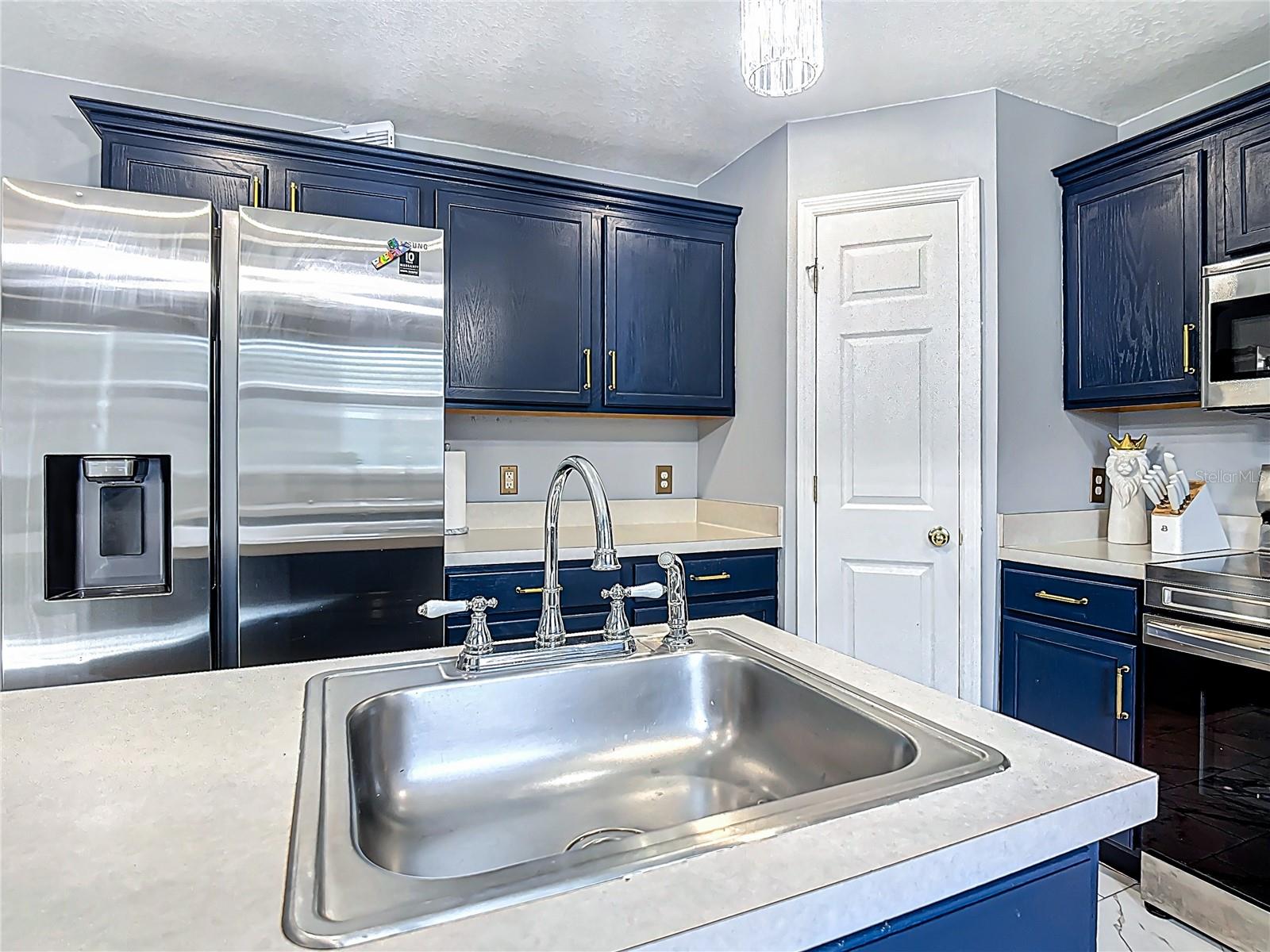 Image 13 of 69 For 965 Alsace Drive