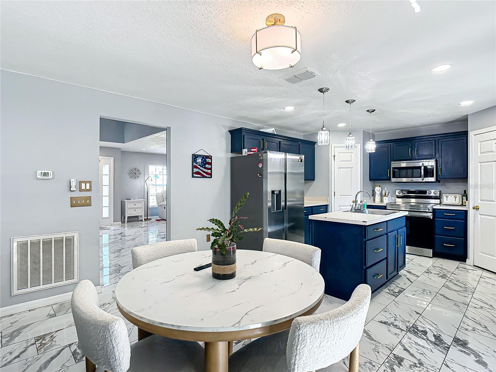 Image 16 of 69 For 965 Alsace Drive