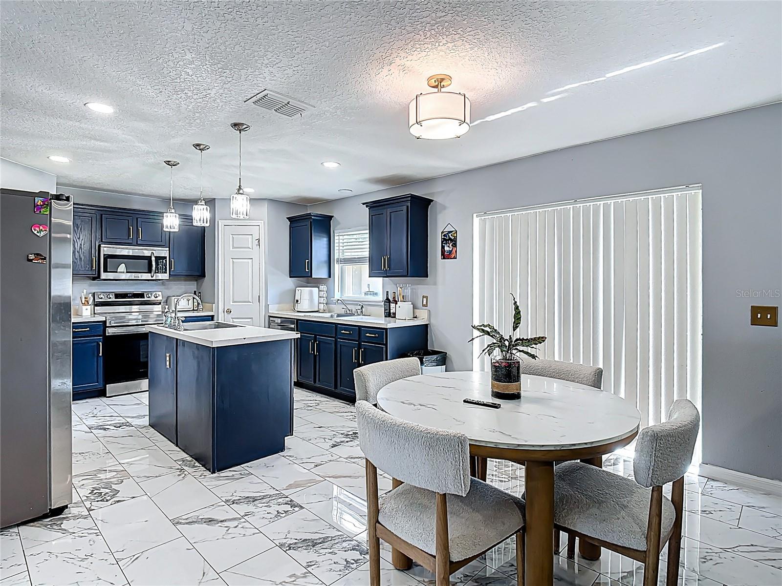 Image 17 of 69 For 965 Alsace Drive