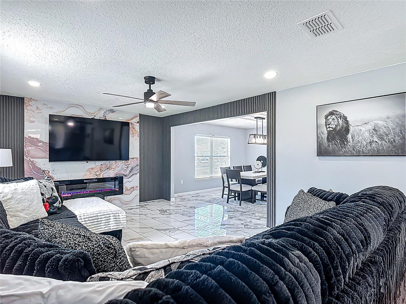 Image 18 of 69 For 965 Alsace Drive