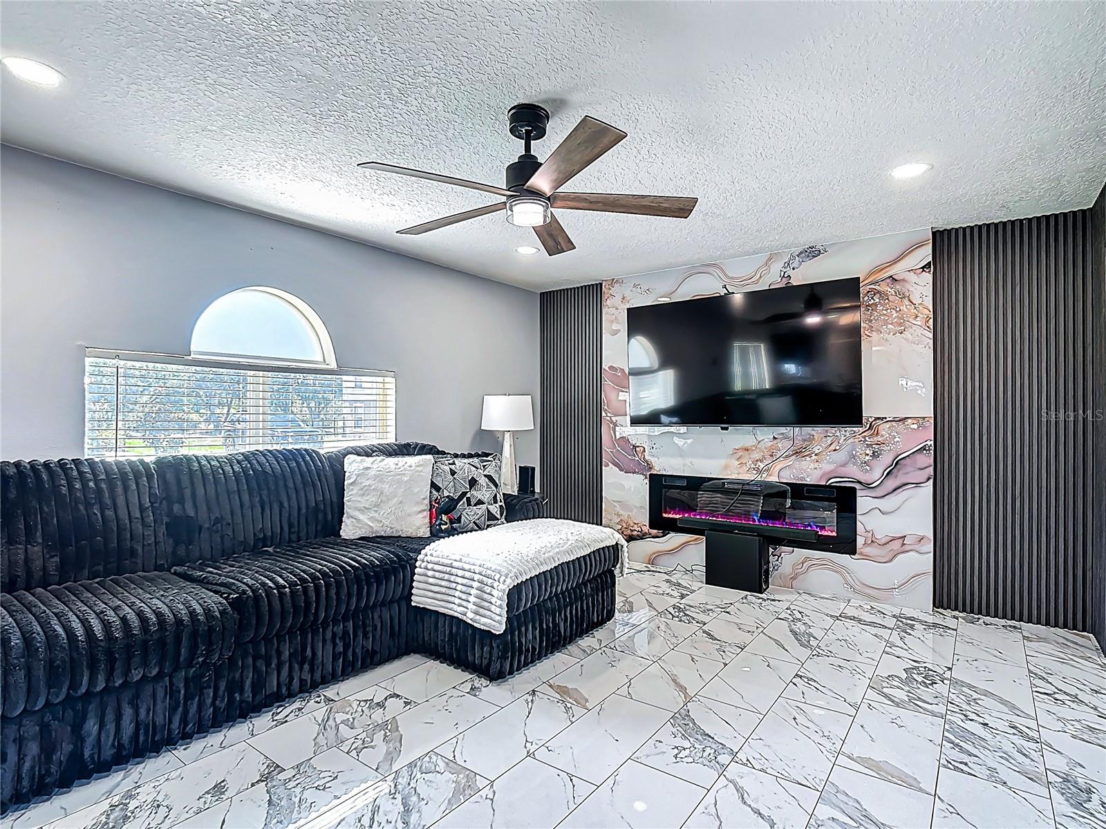 Image 19 of 69 For 965 Alsace Drive