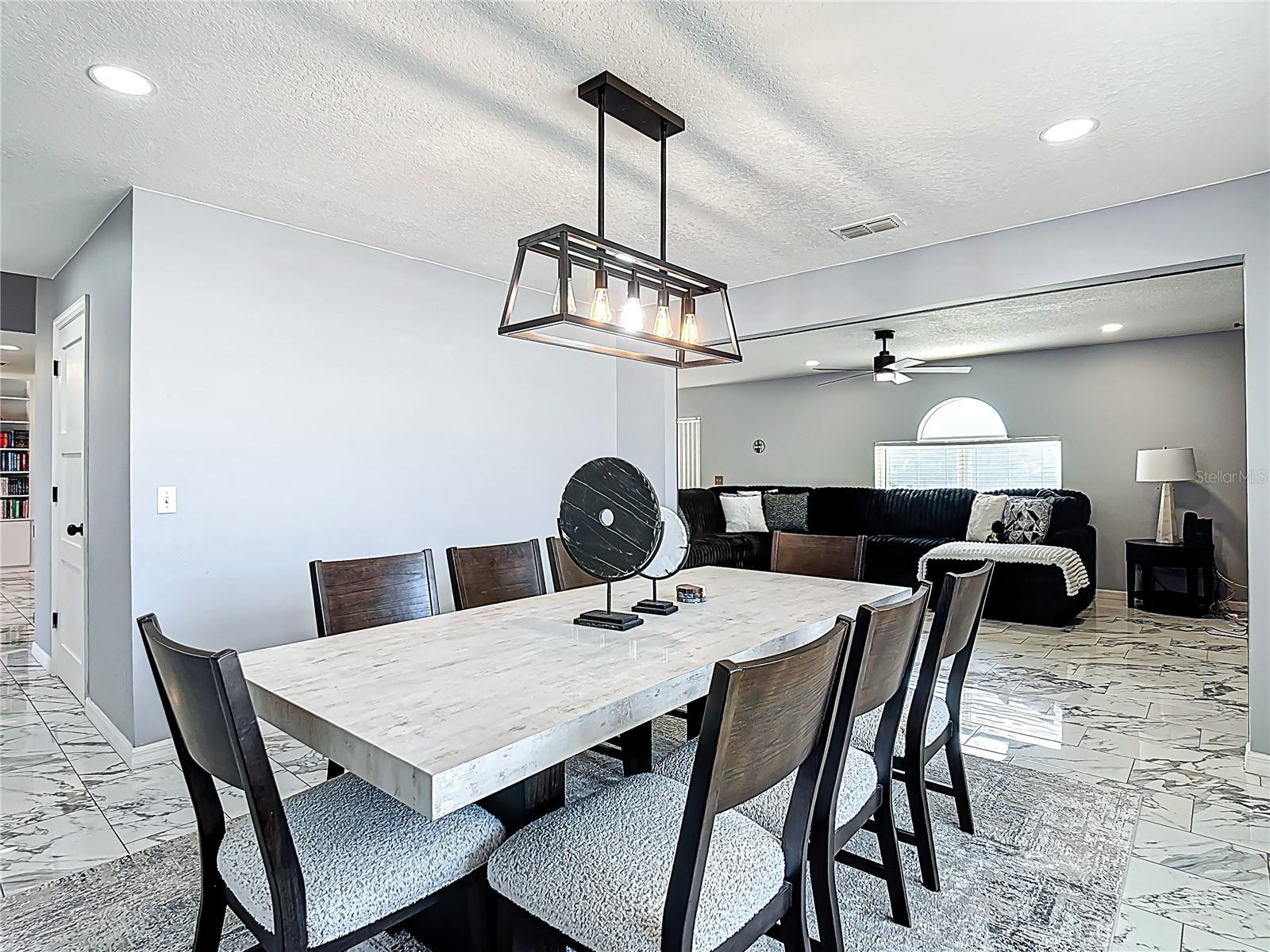 Image 23 of 69 For 965 Alsace Drive