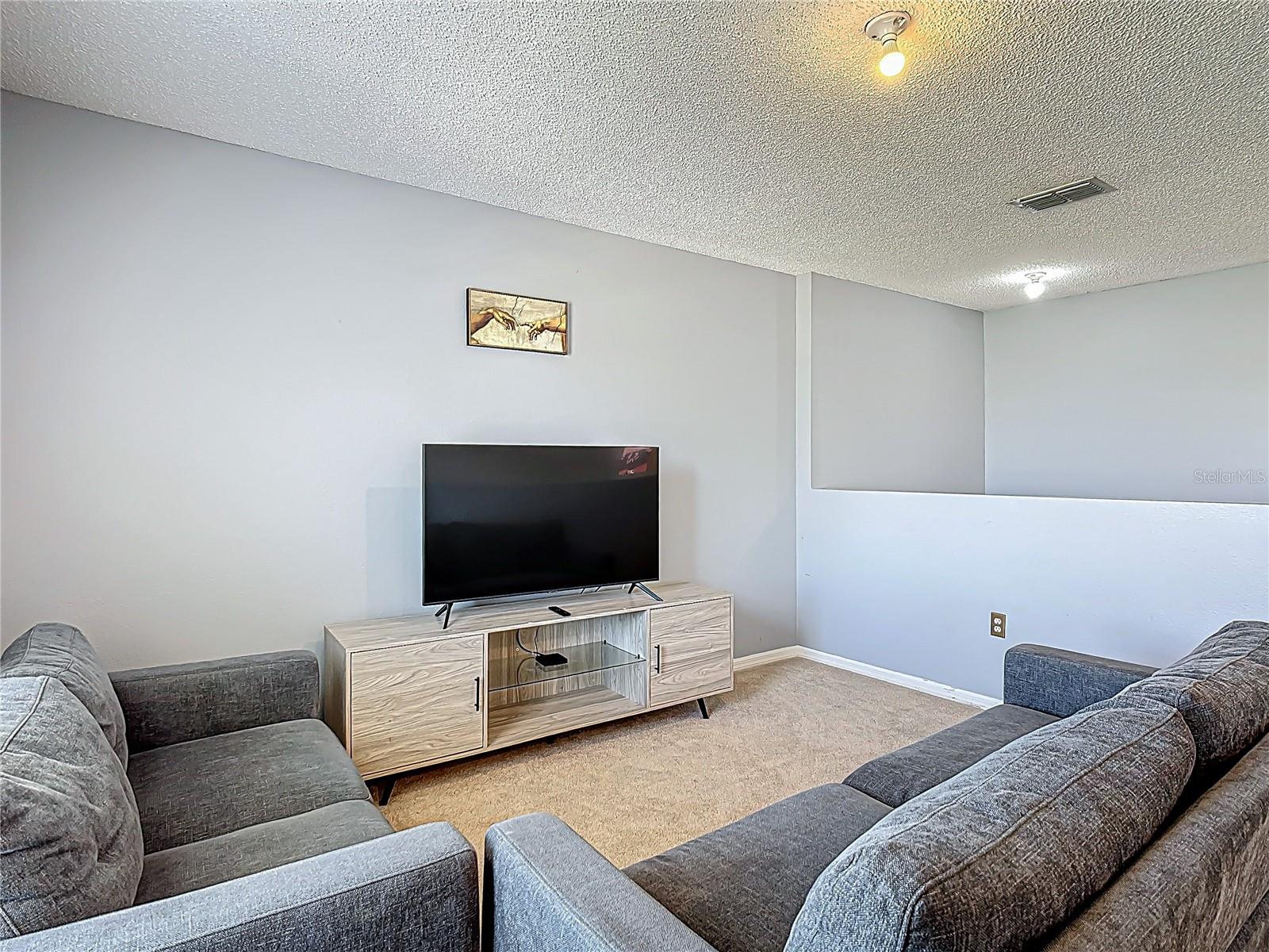 Image 25 of 69 For 965 Alsace Drive