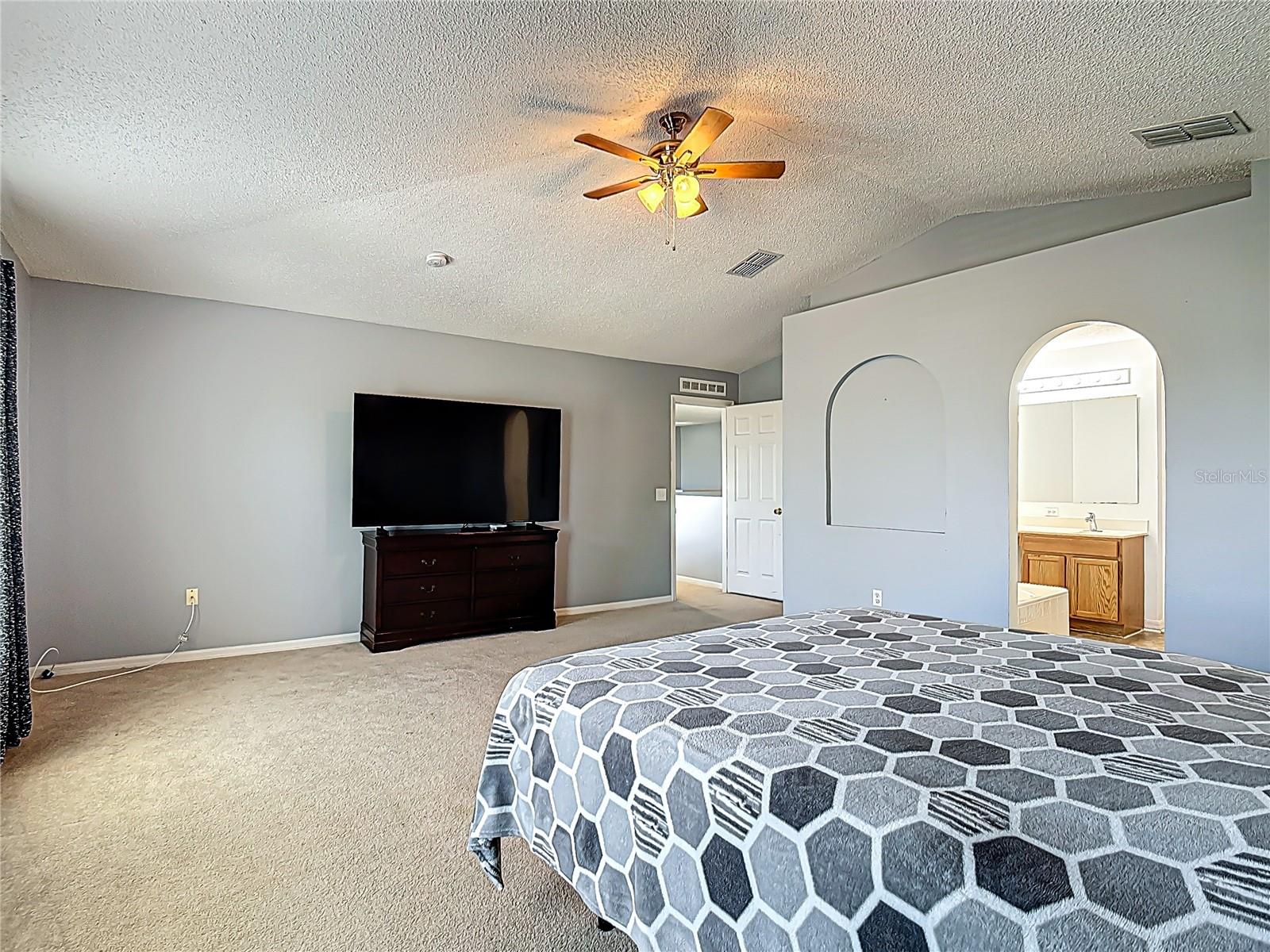 Image 34 of 69 For 965 Alsace Drive