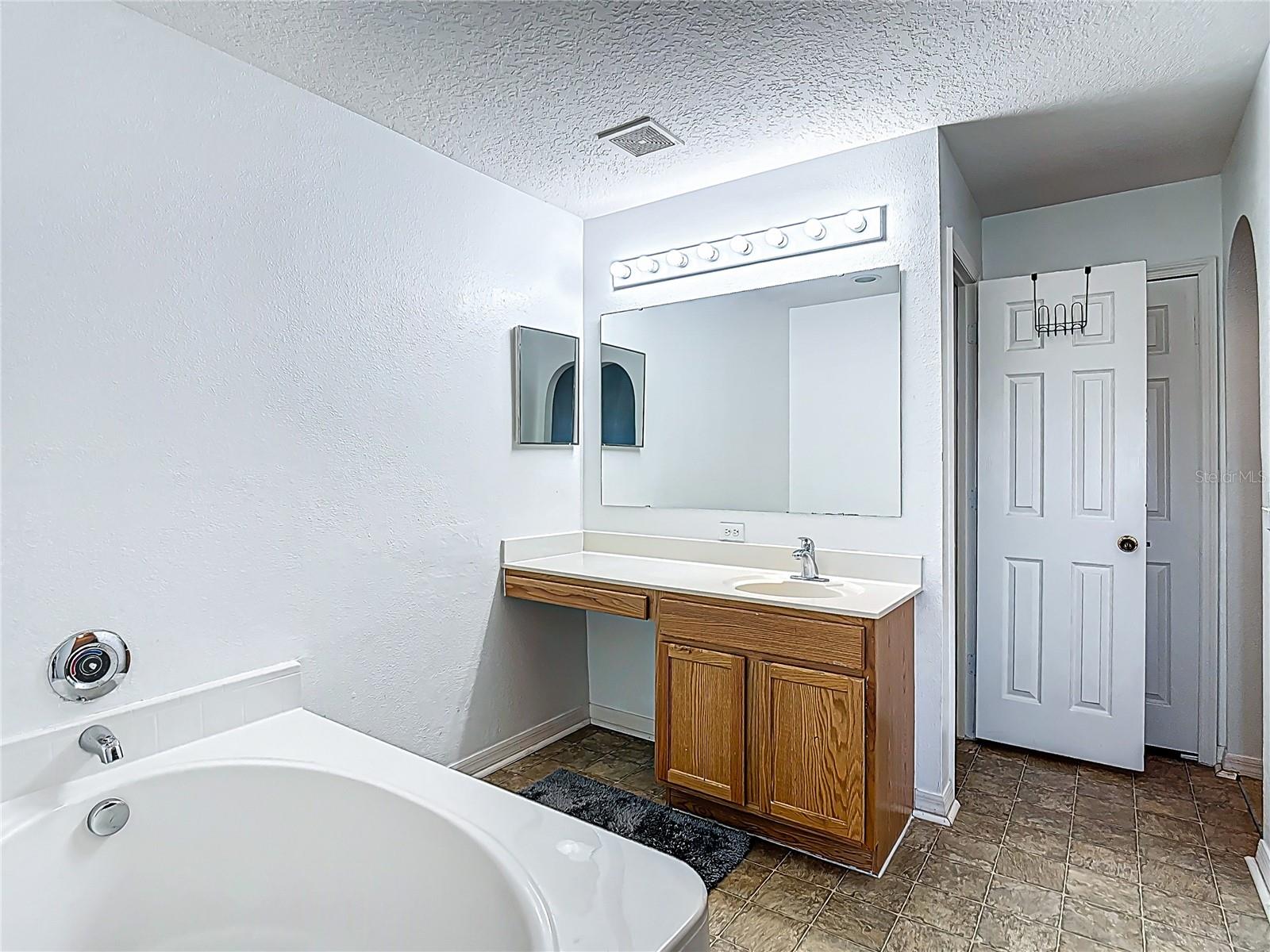 Image 35 of 69 For 965 Alsace Drive